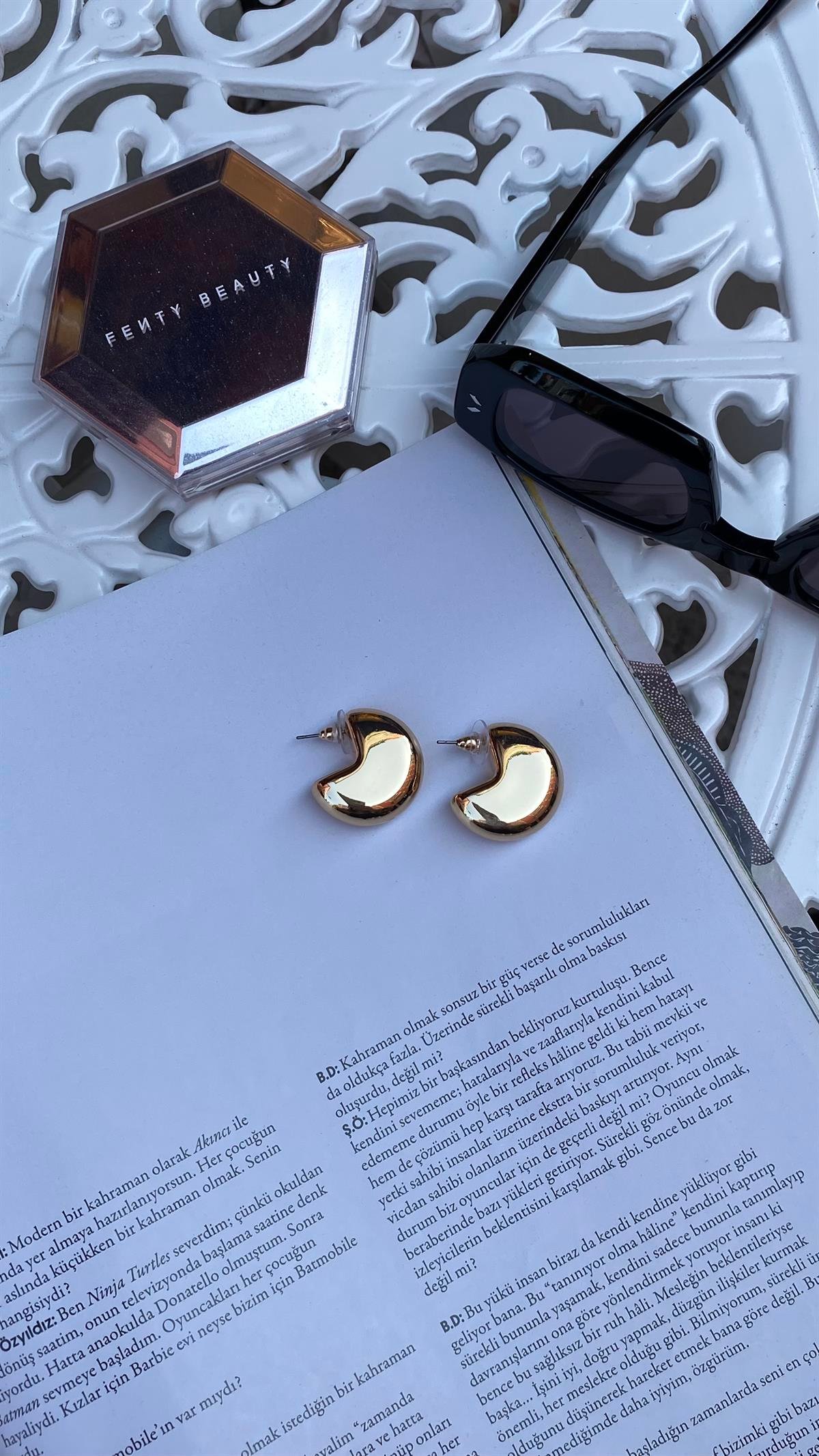 Gold Yarım Ay Küpe 