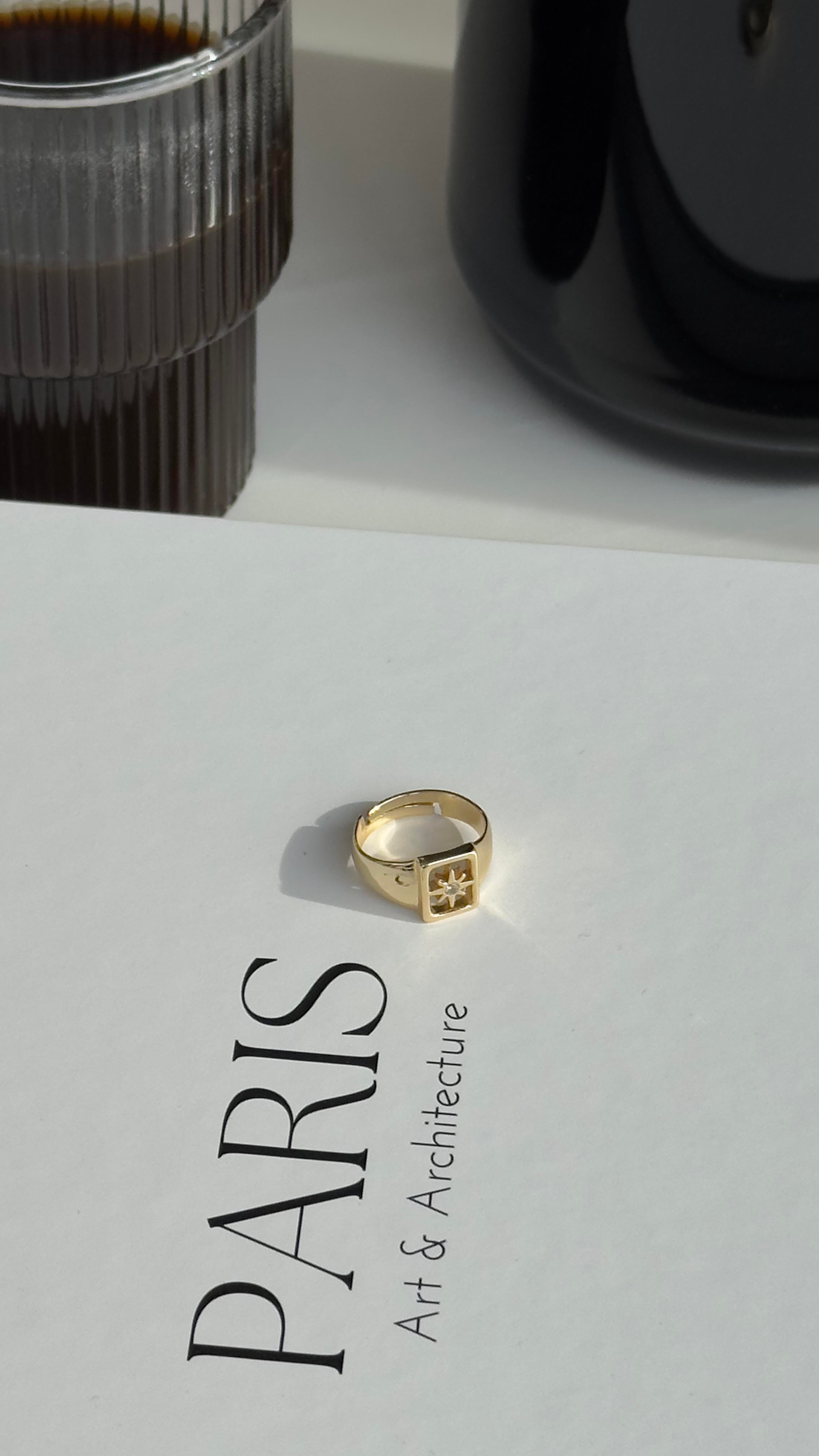 Gold Yıldız Taşlı Serçe Parmak Yüzüğü