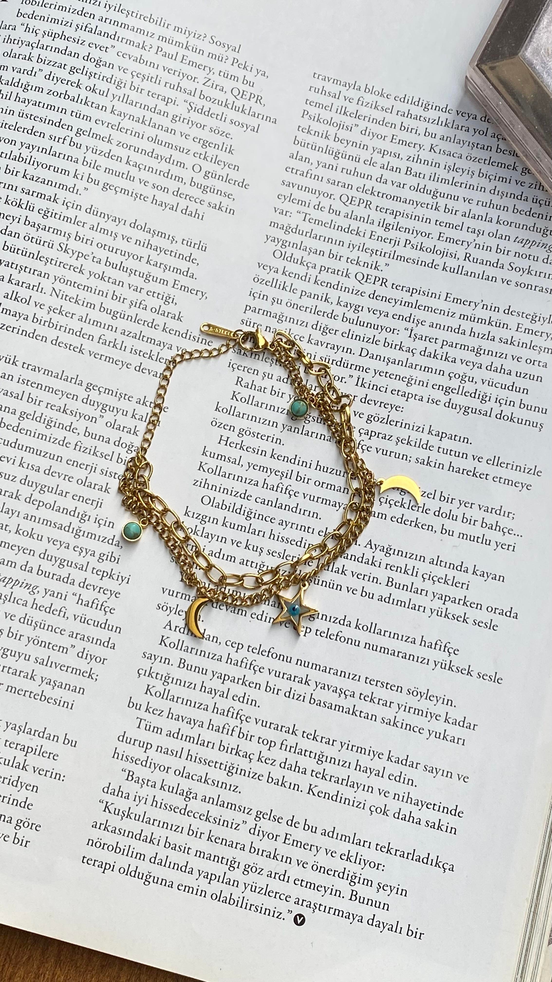 Gold Yıldız ve Ay Detaylı Bileklik