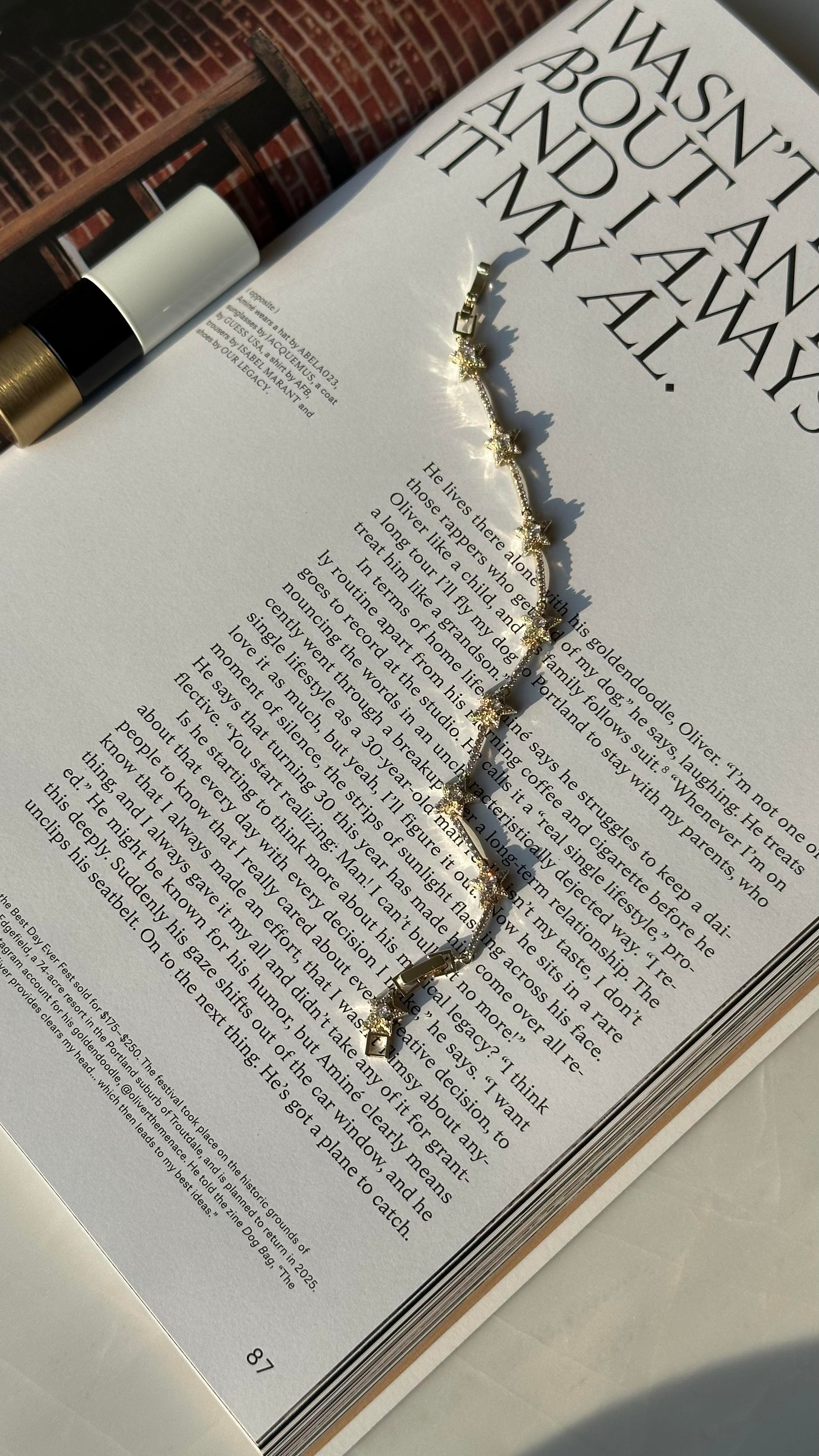 Gold Yıldızlı Taşlı Bileklik