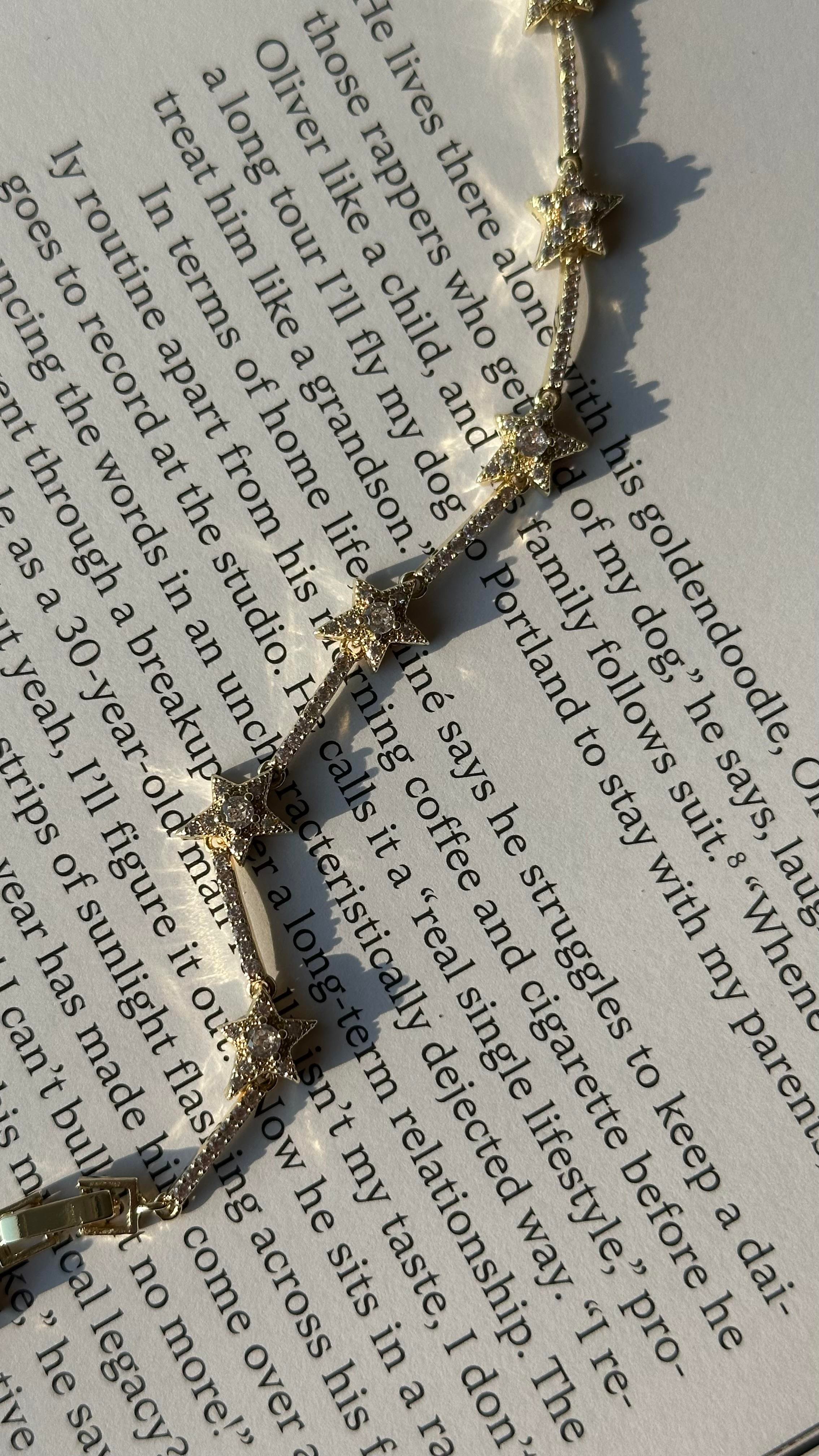 Gold Yıldızlı Taşlı Bileklik