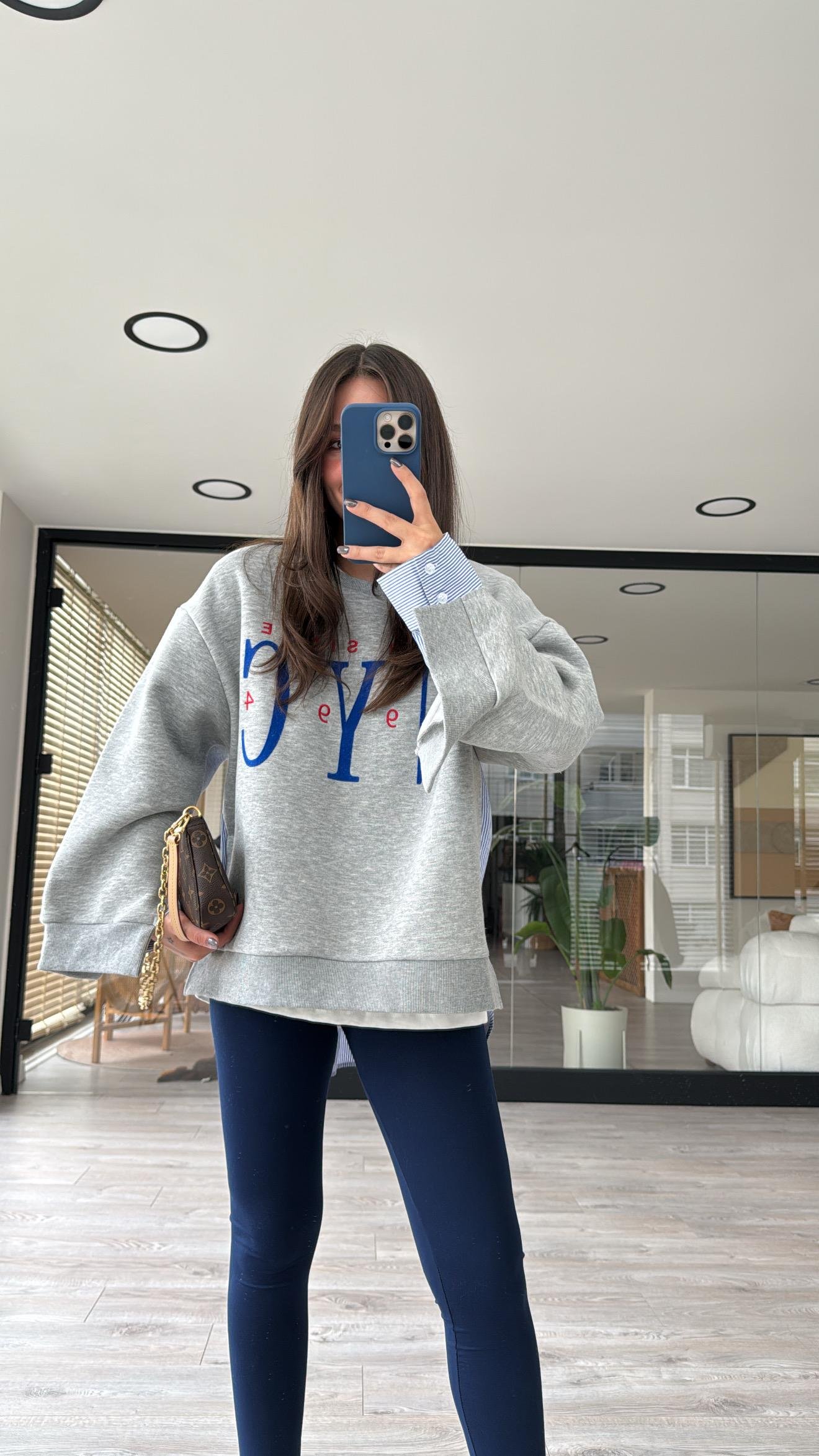 Gri Arka Gömlek Detaylı Şardonlu Sweat 