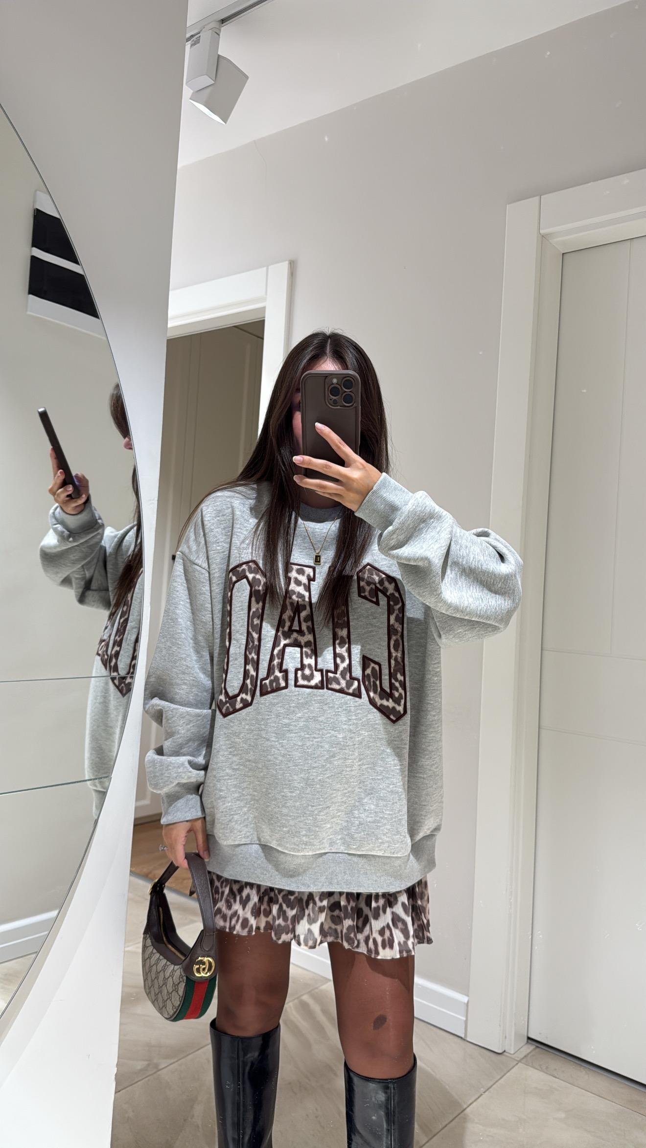 Gri Bordo Leopar İşlemeli Sweat