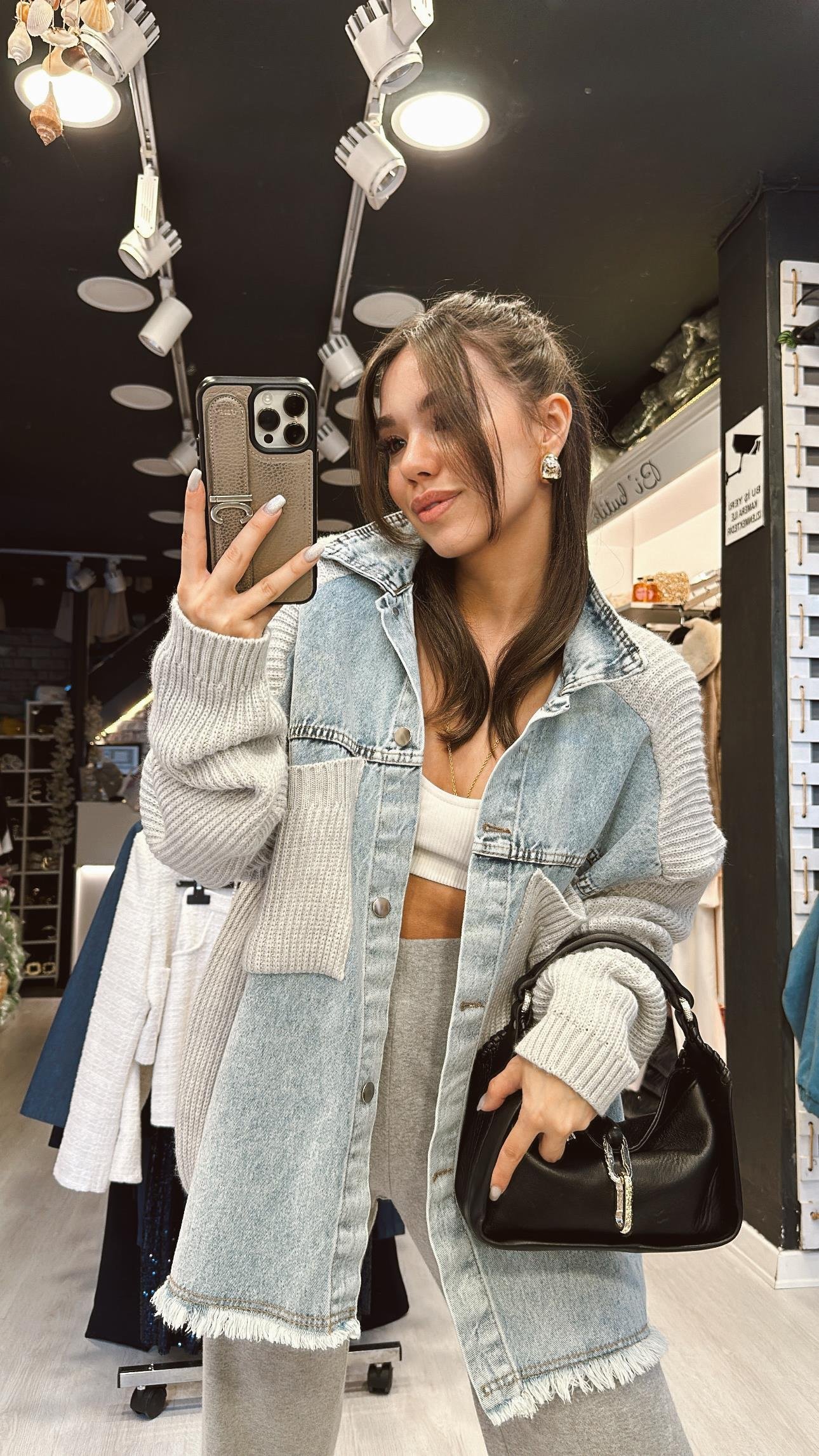 Gri Cep Detaylı Püsküllü Jean Hırka