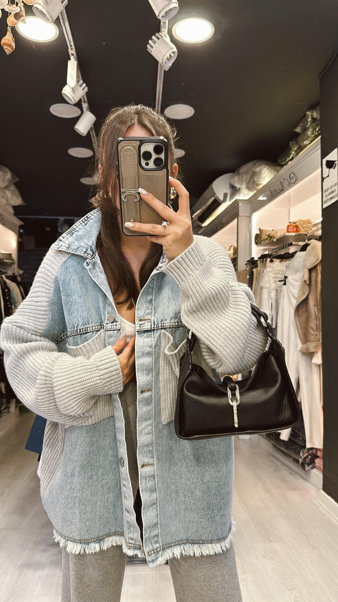 Gri Cep Detaylı Püsküllü Jean Hırka