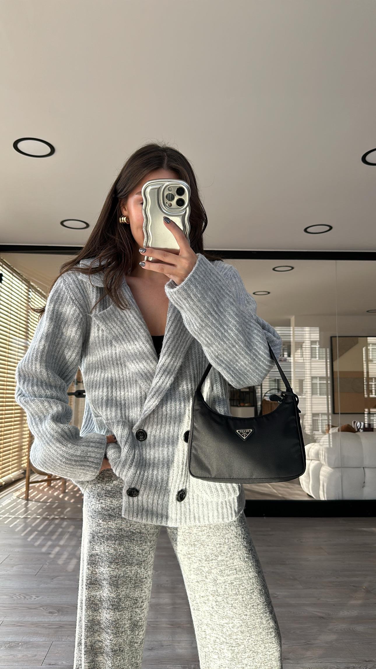 Gri Kruvaze Yaka Düğmeli Triko Hırka 