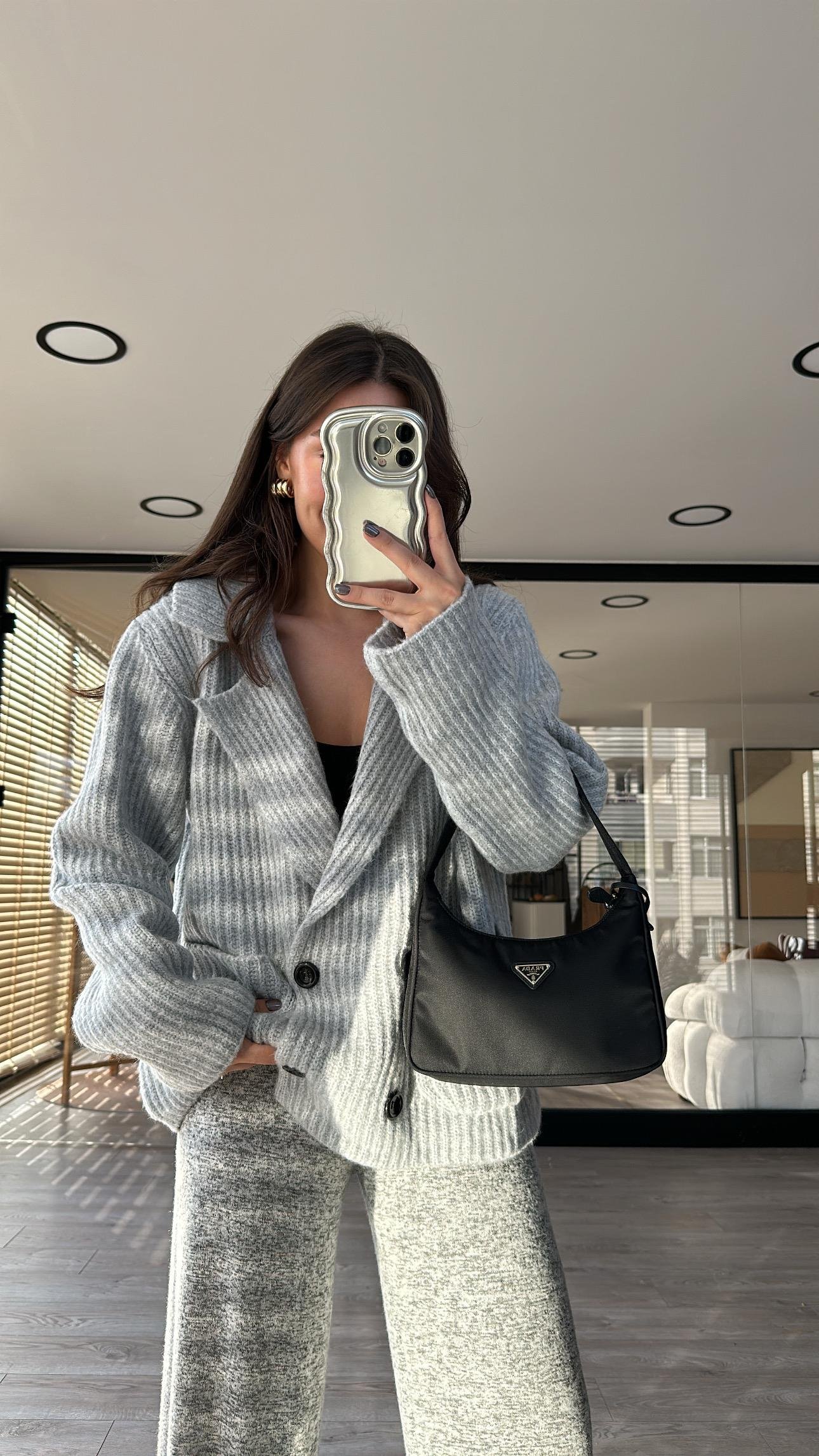 Gri Kruvaze Yaka Düğmeli Triko Hırka 