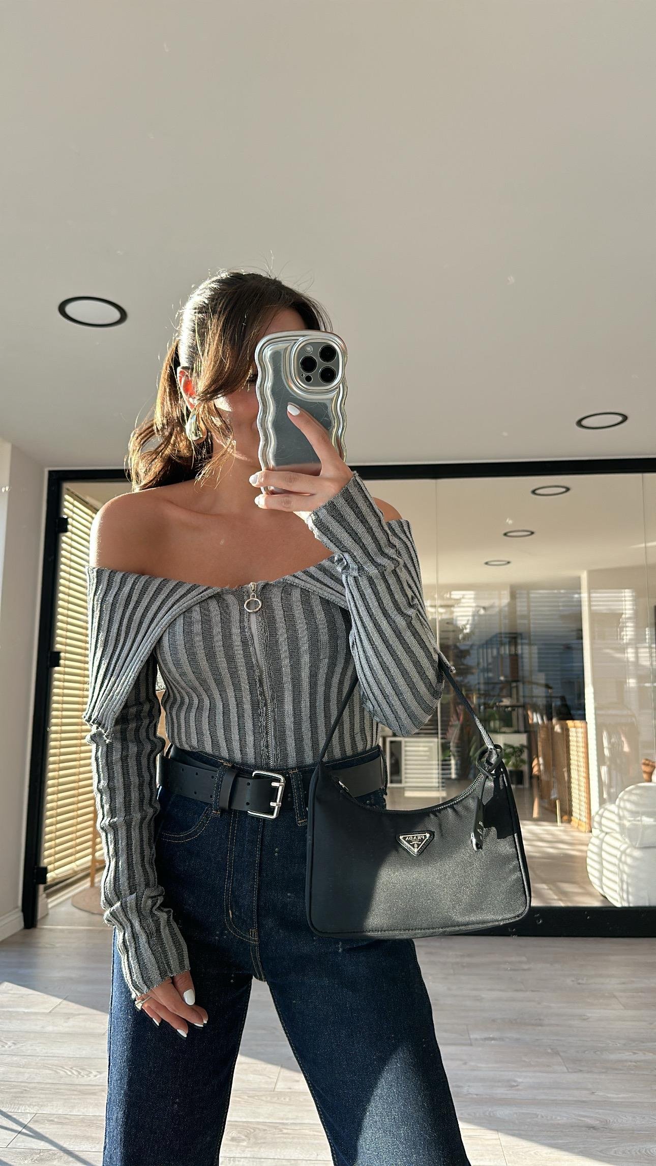 Gri Madonna Yaka Fermuarlı Hırka 