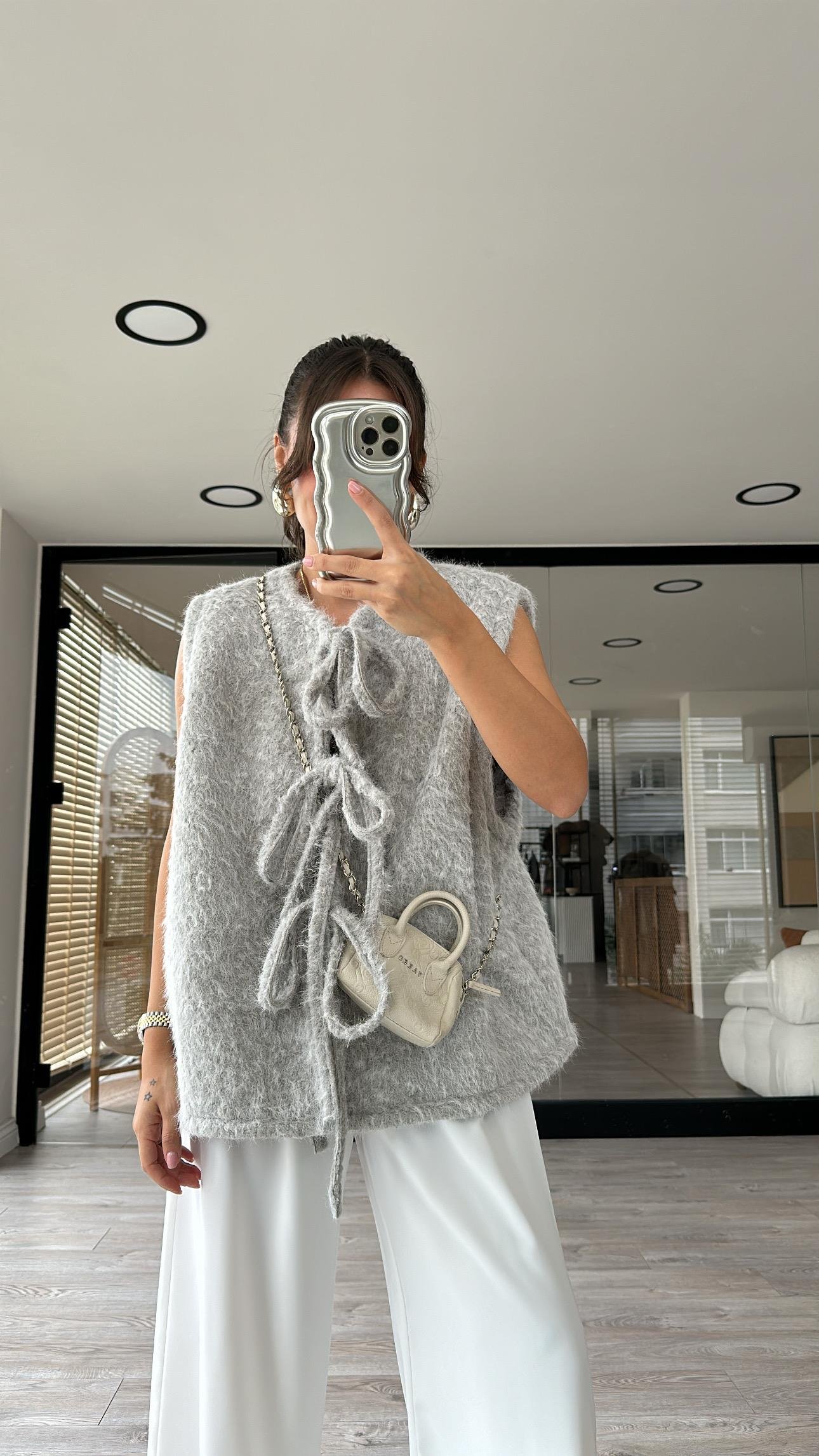 Gri Marka Model Ön Bağlamalı Sakallı Yelek