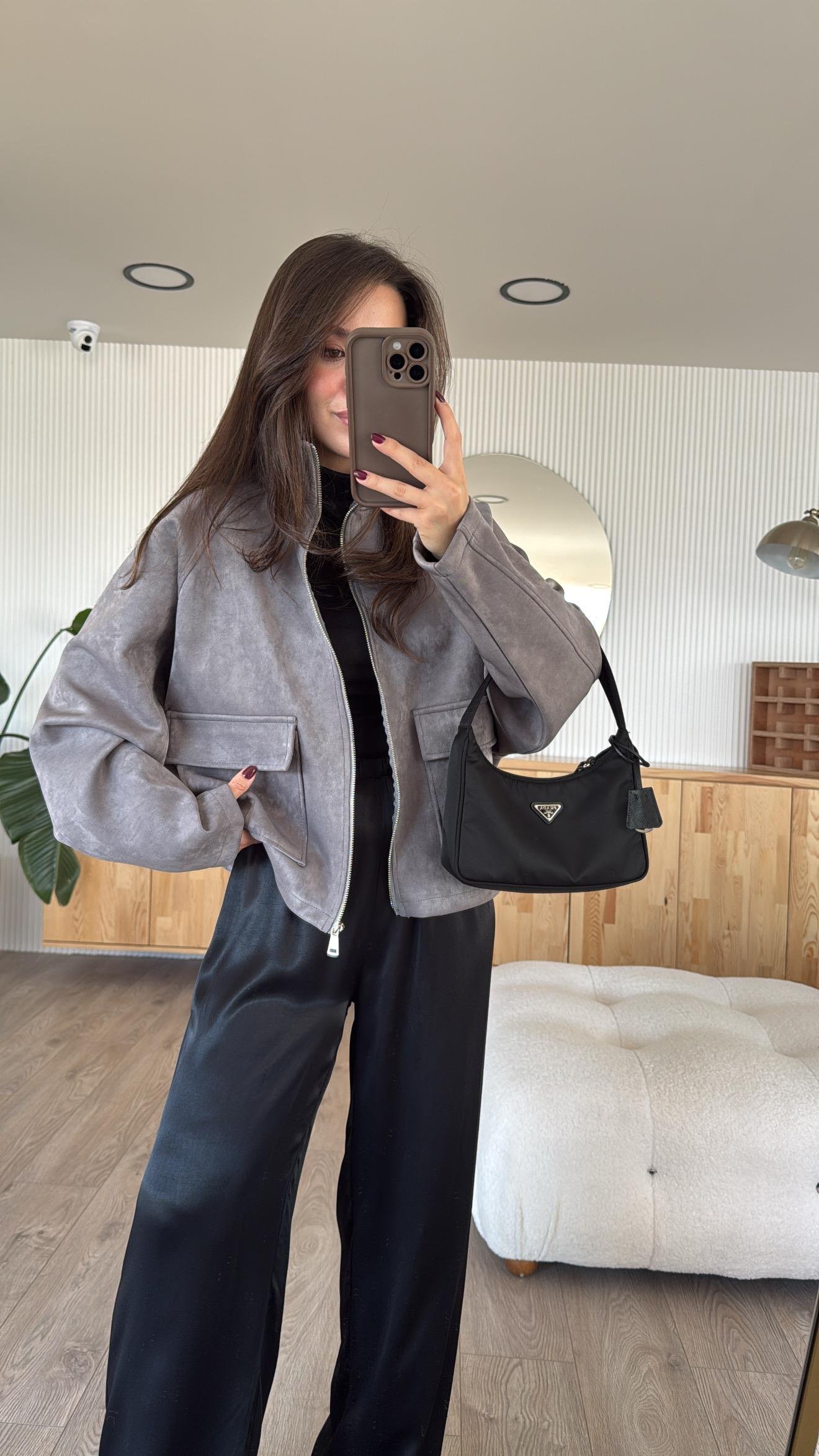 Gri Ön Cepli Fermuarlı Marka Model Nubuk Ceket 