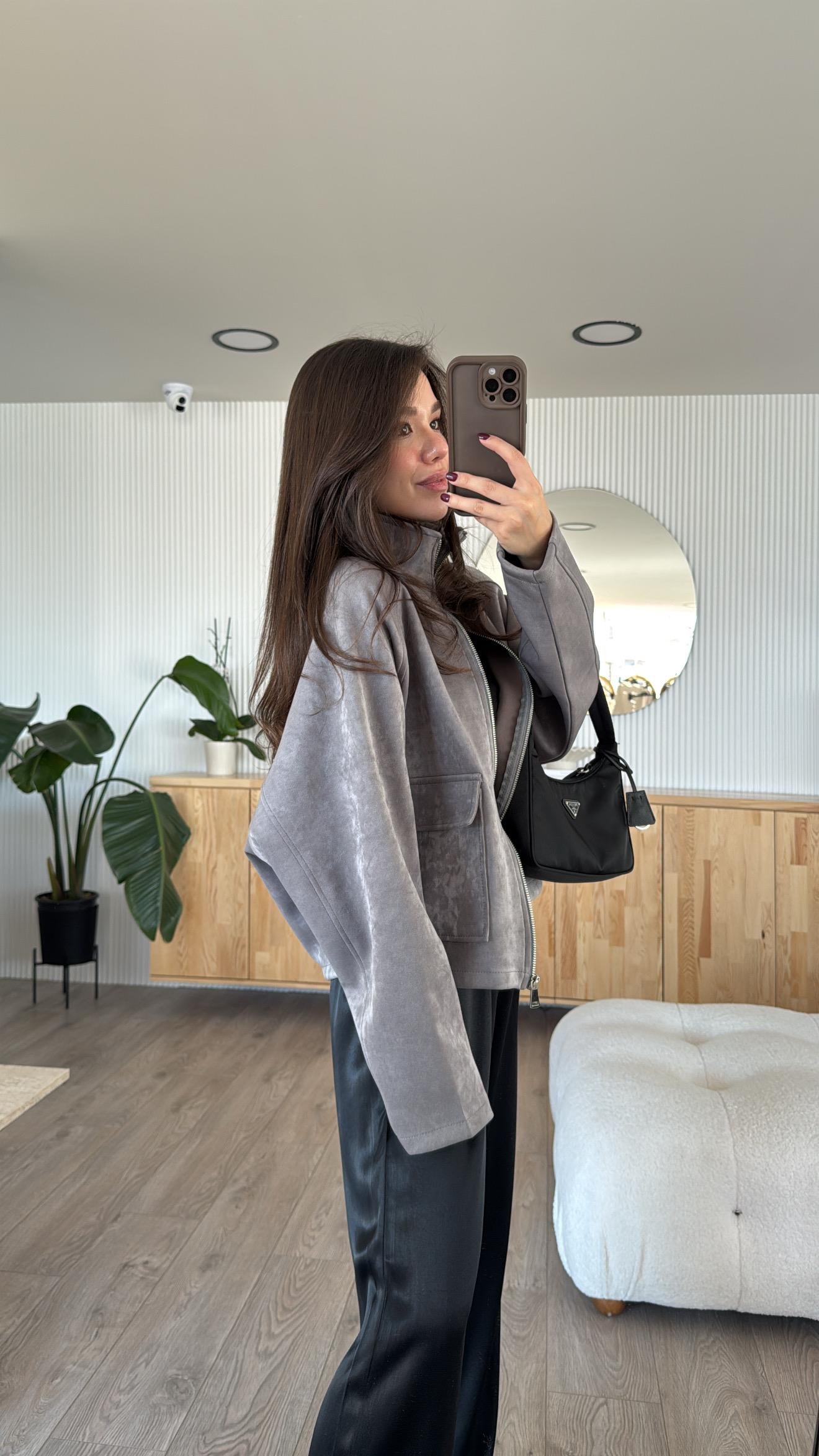 Gri Ön Cepli Fermuarlı Marka Model Nubuk Ceket 