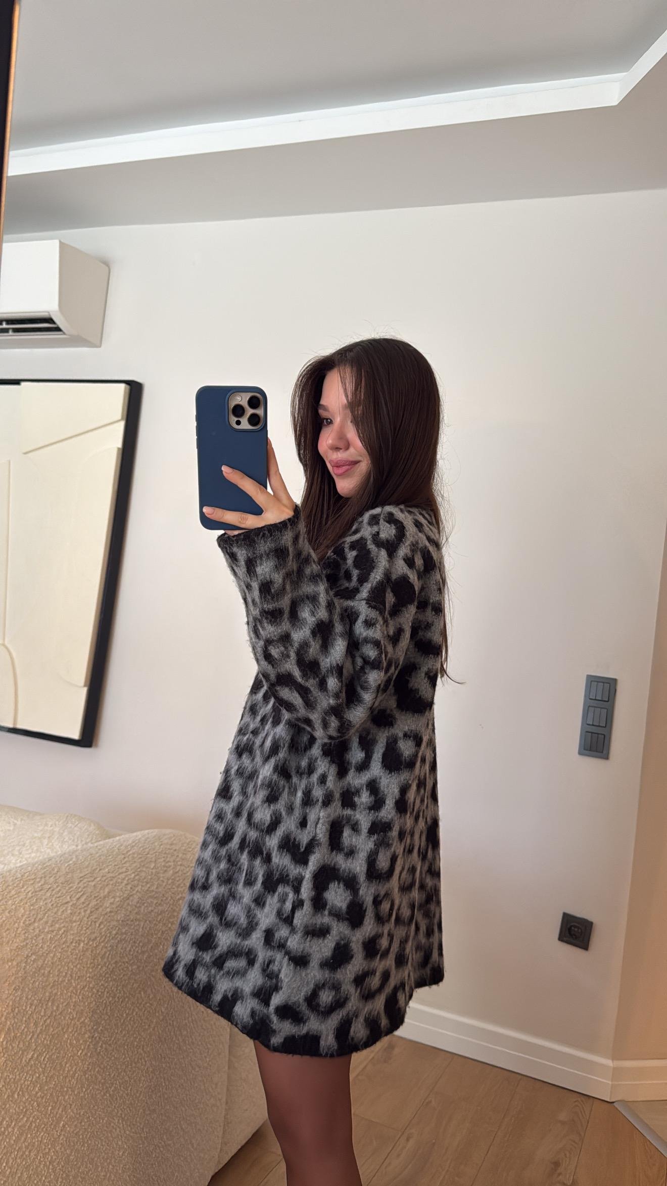 Gri Siyah Leoparlı Gold Düğmeli Sakallı Hırka 