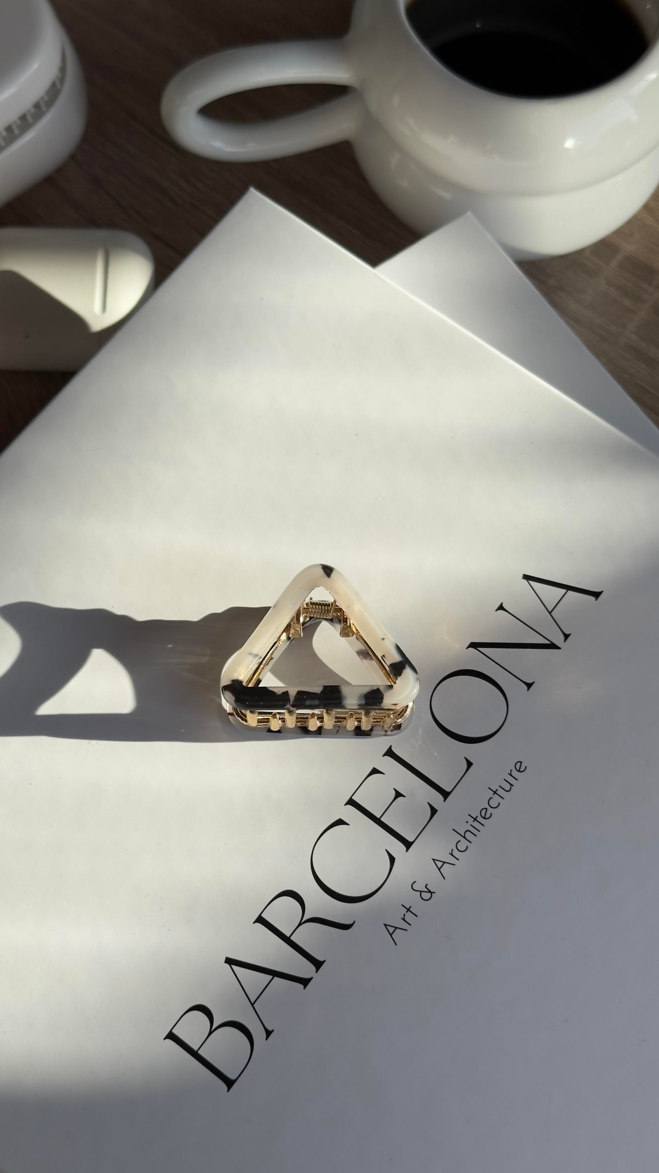 Grij Üçgen Kemik Mandal Toka 