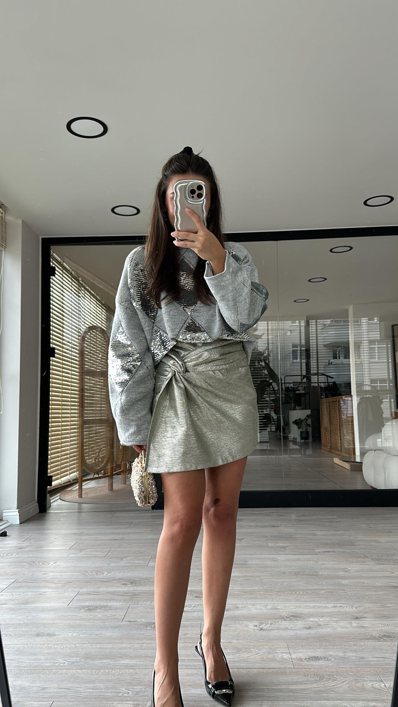 Gümüş Ön Düğüm Detaylı Şort Etek