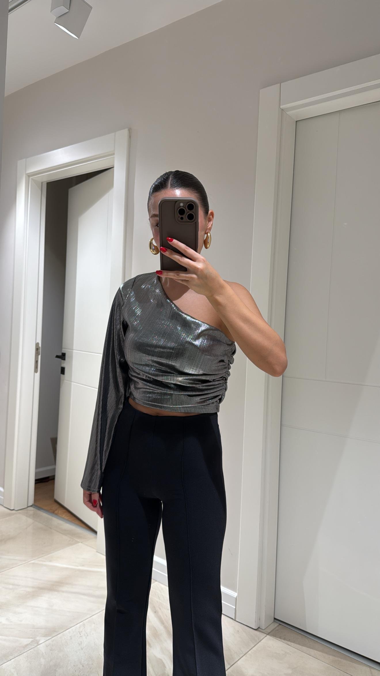 Gümüş Tek Kol Yan Büzgülü Crop Bluz