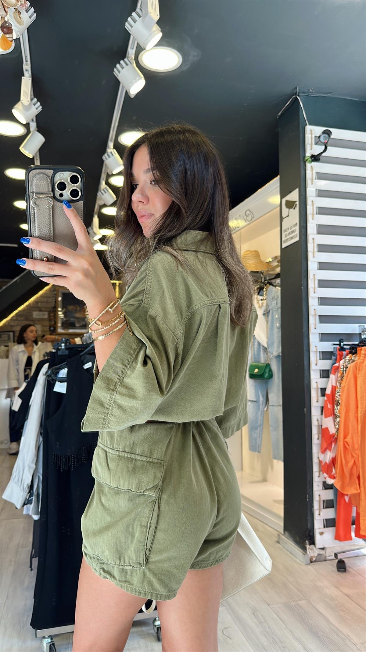 Haki Cep Detaylı Marka Model Şortlu Tulum 