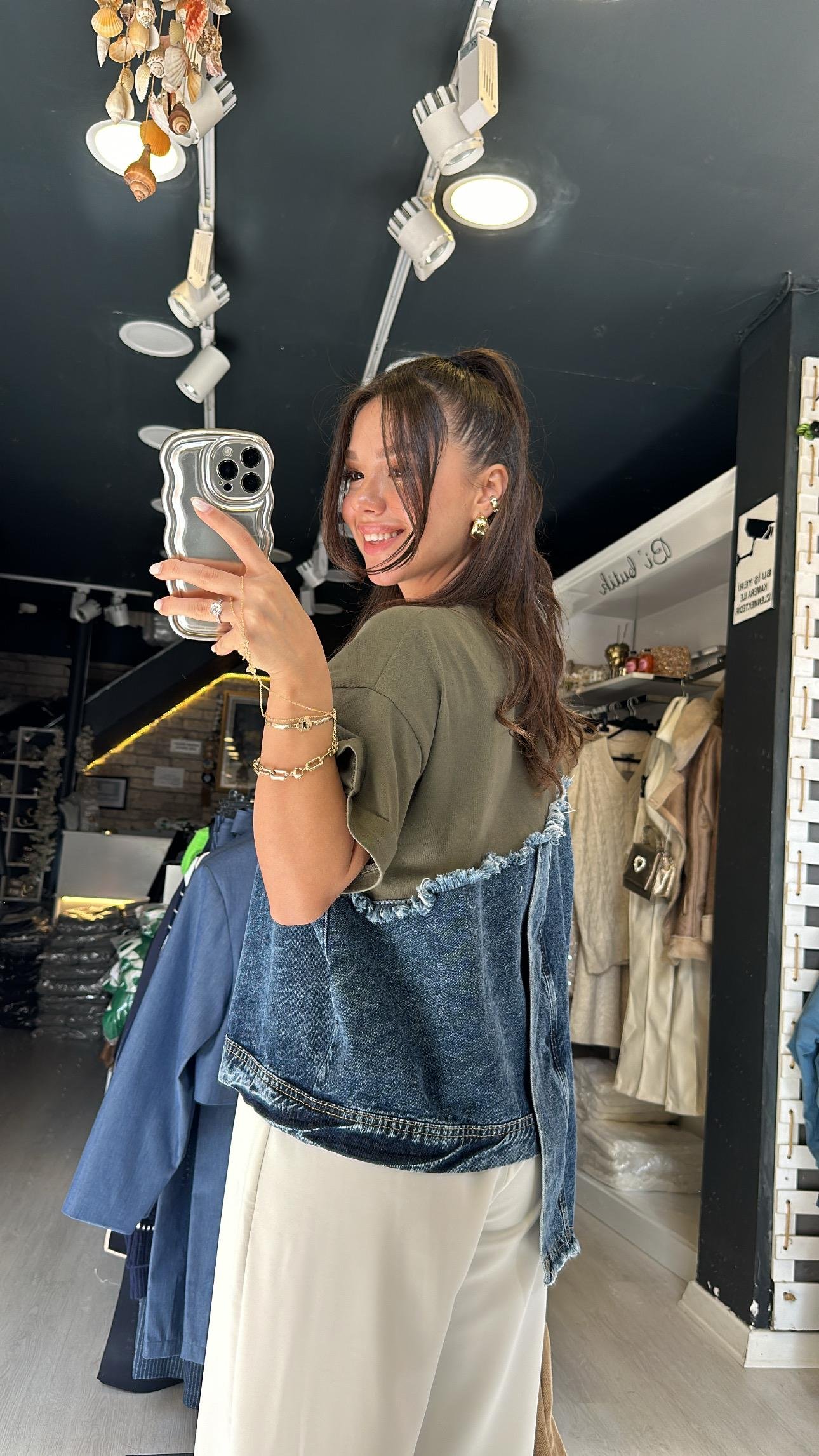 Haki Jean Detaylı Düğmeli Tshirt