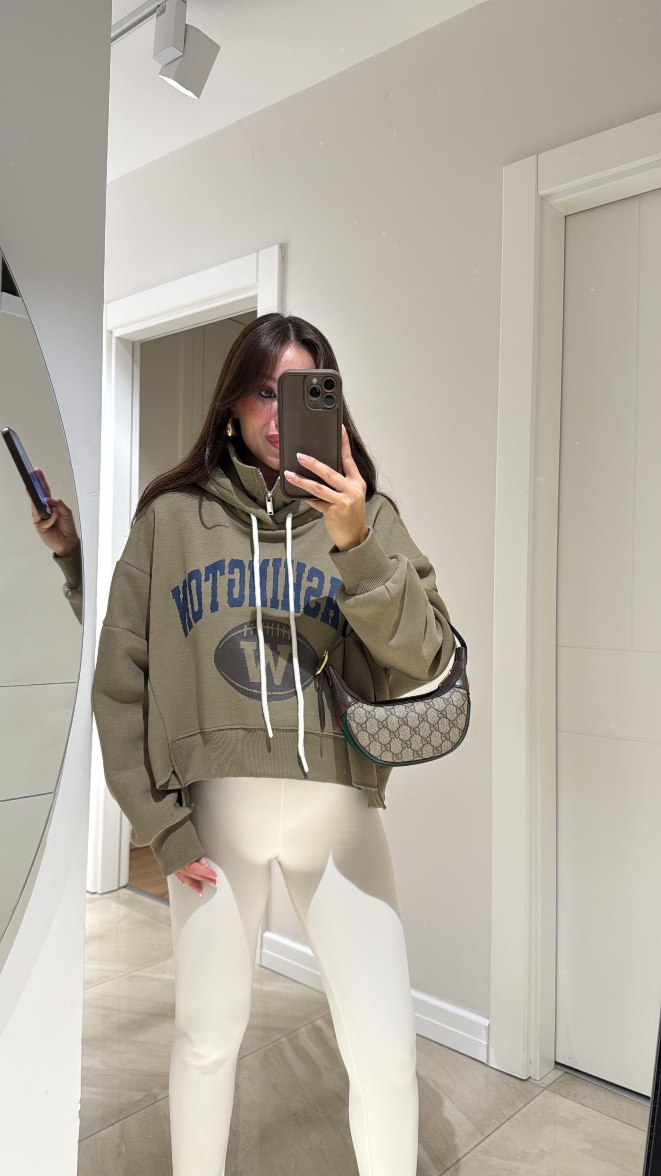 Haki Yaka Detaylı Baskılı Oversize Sweat