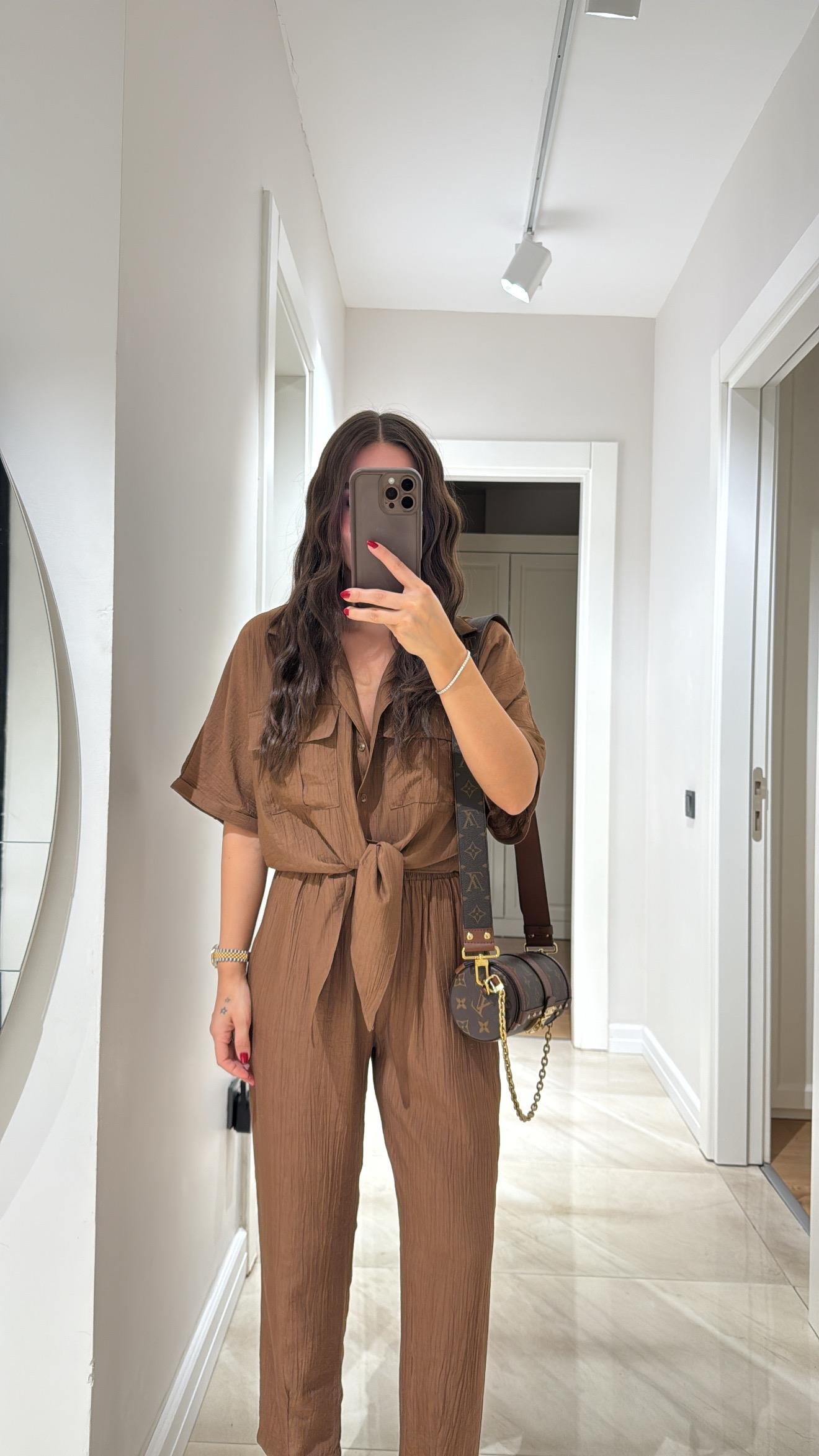 Kahve Bağlama Detaylı Crop Gömlek 