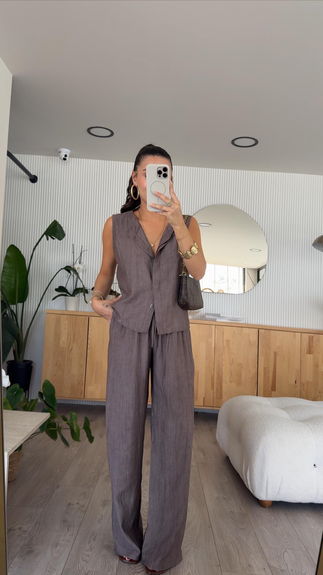 Kahve Gizli Düğmeli Kendinden Desenli Pantolon Takım