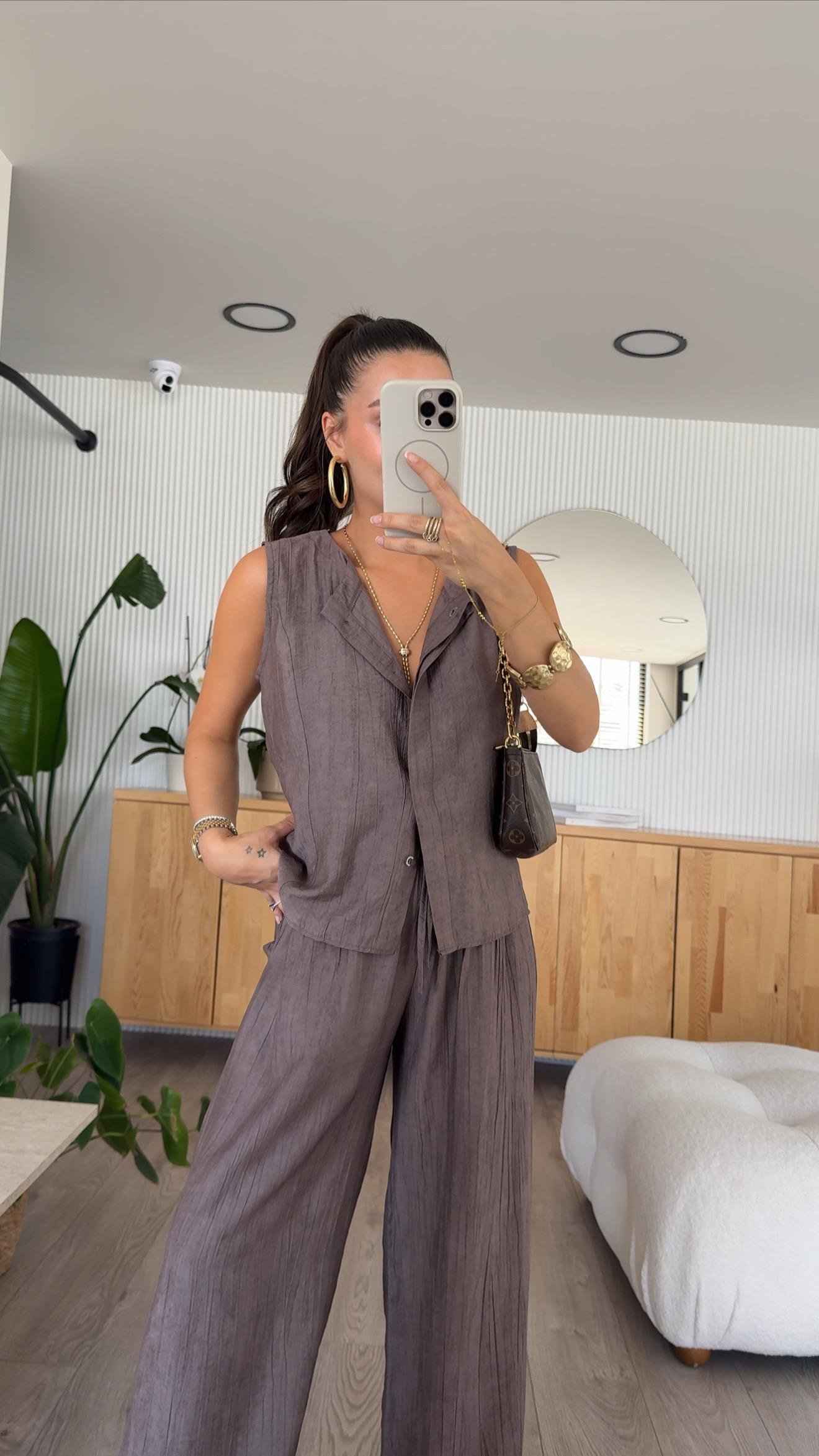 Kahve Gizli Düğmeli Kendinden Desenli Pantolon Takım