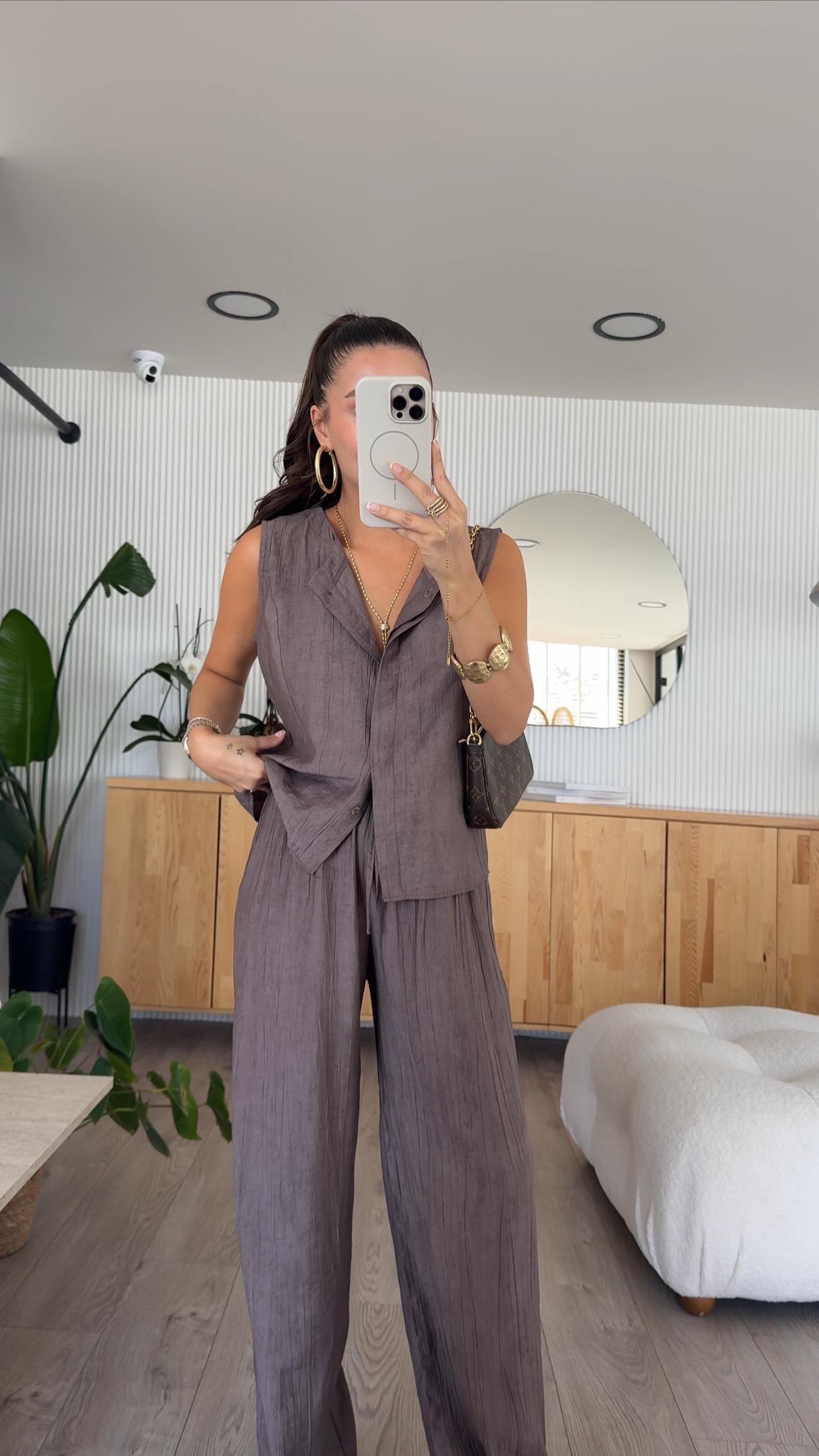 Kahve Gizli Düğmeli Kendinden Desenli Pantolon Takım