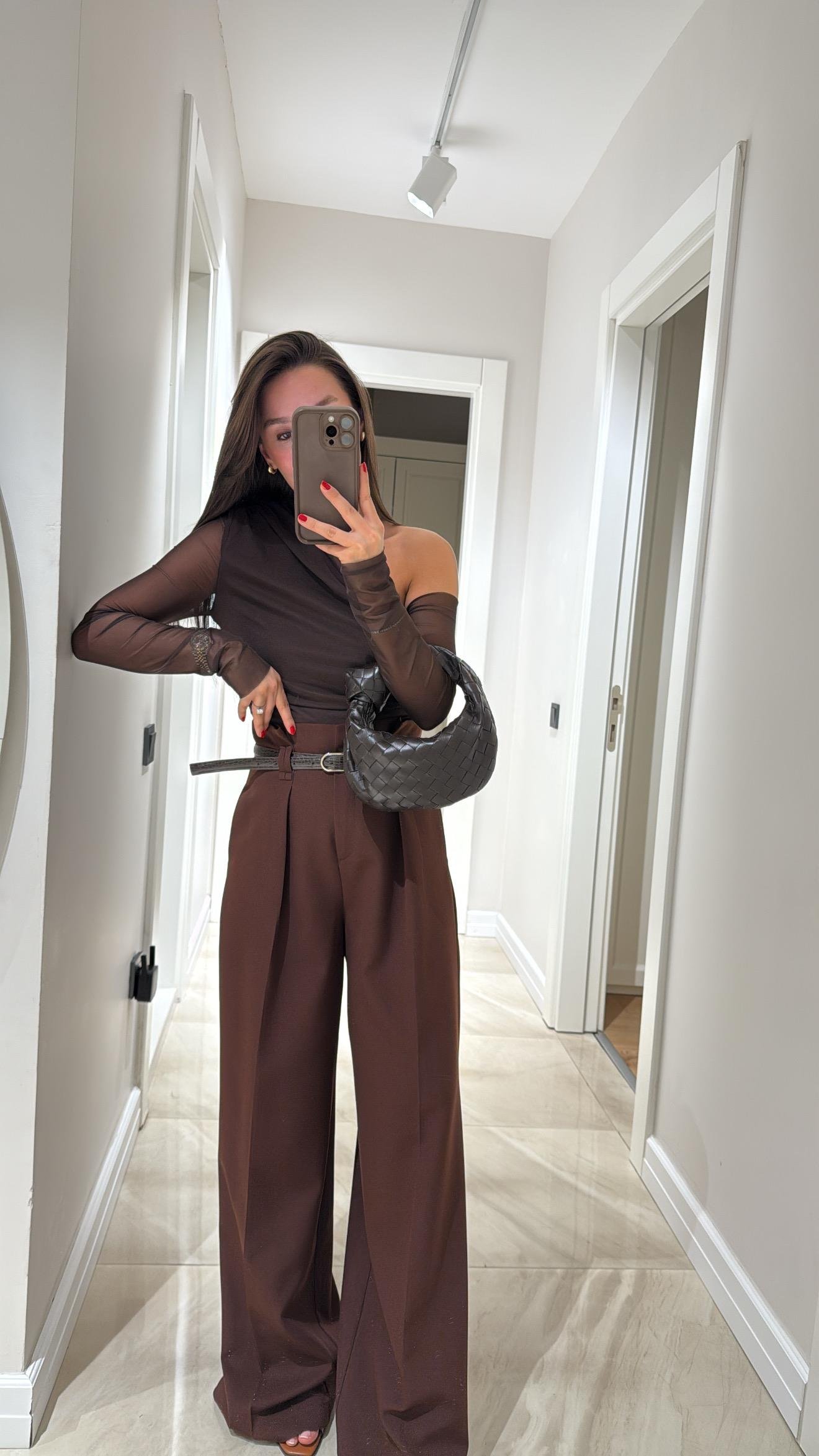 Kahve Kemer Detaylı Geniş Paça Pantolon