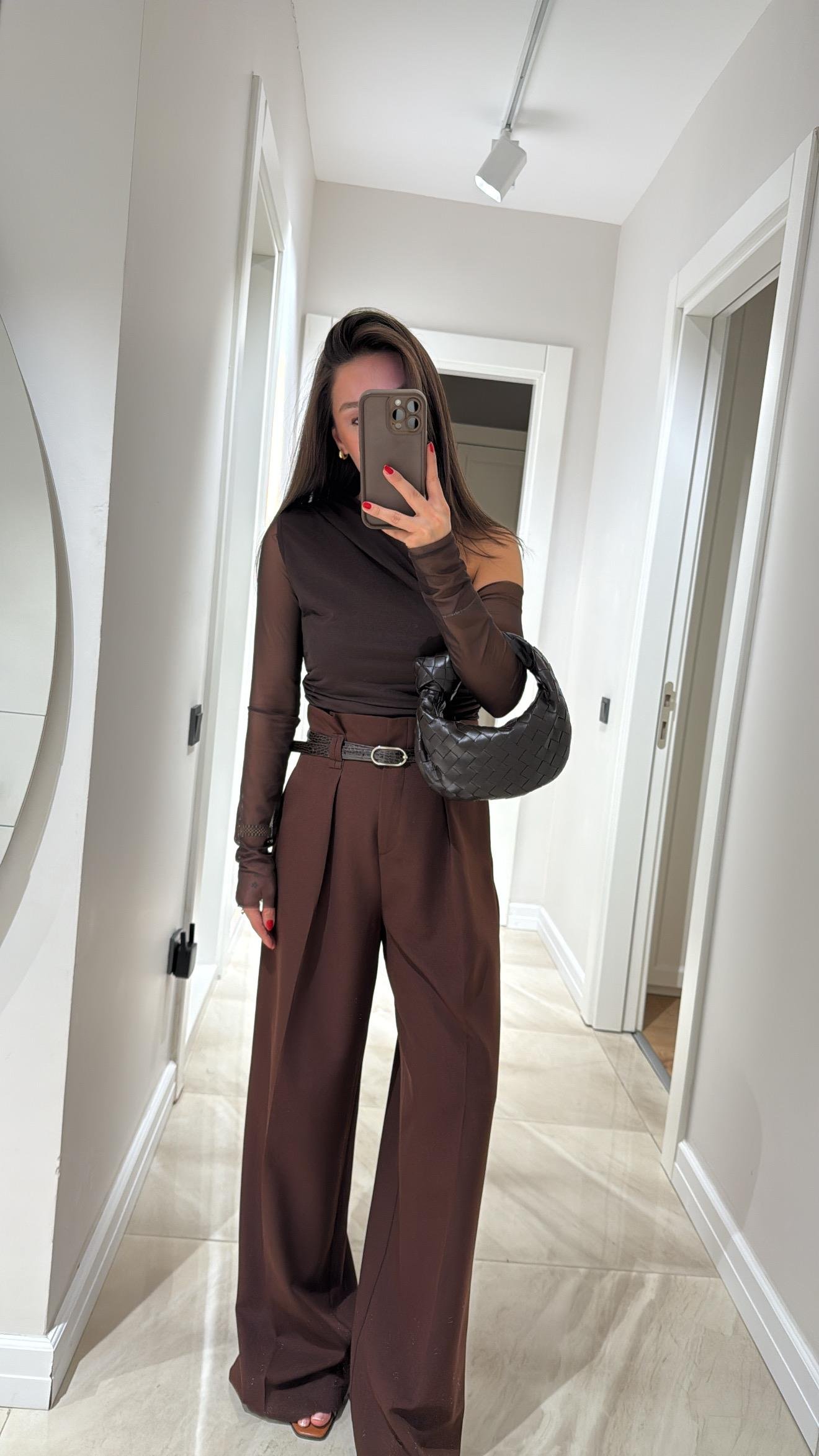 Kahve Kemer Detaylı Geniş Paça Pantolon