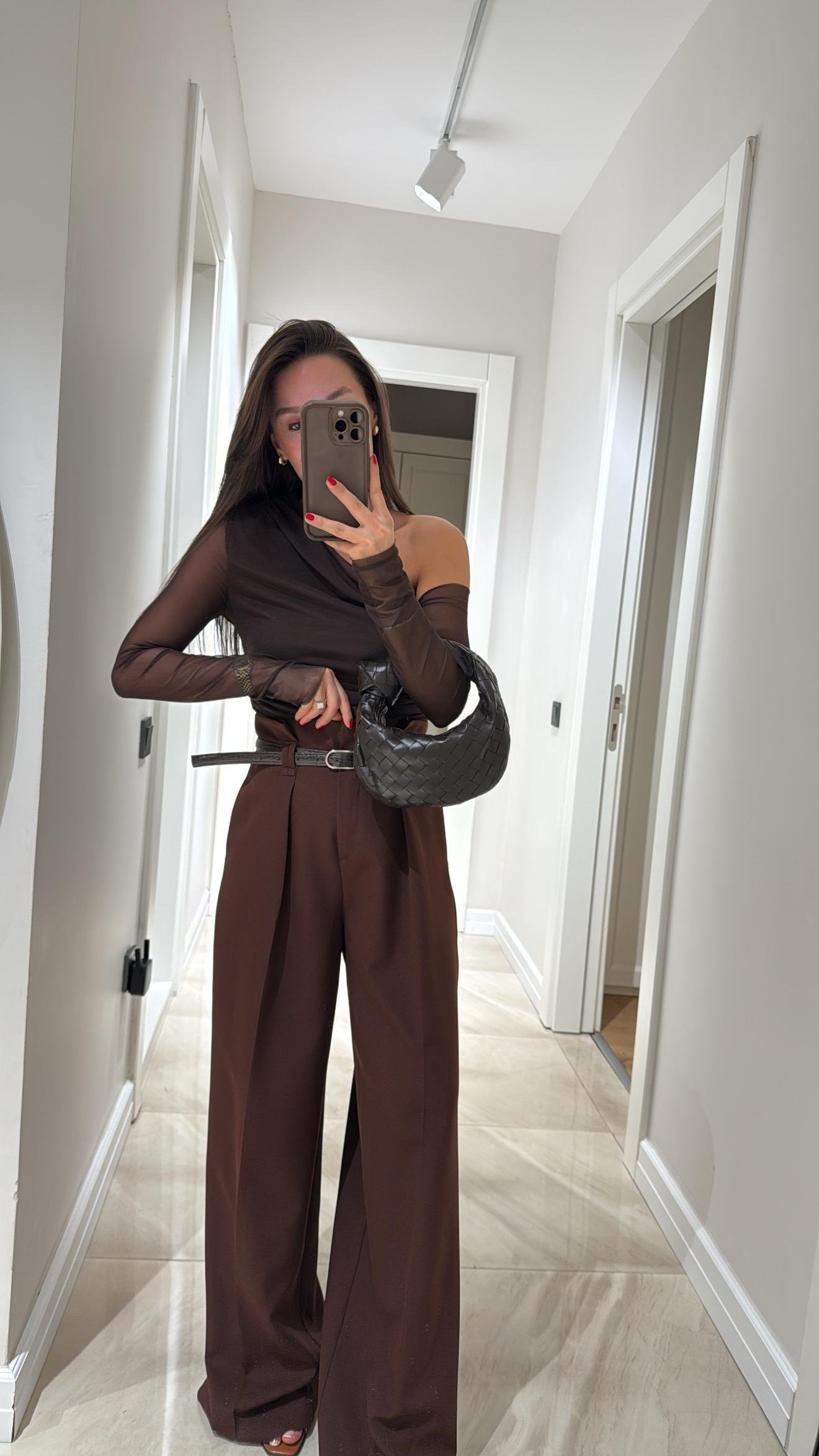 Kahve Kemer Detaylı Geniş Paça Pantolon