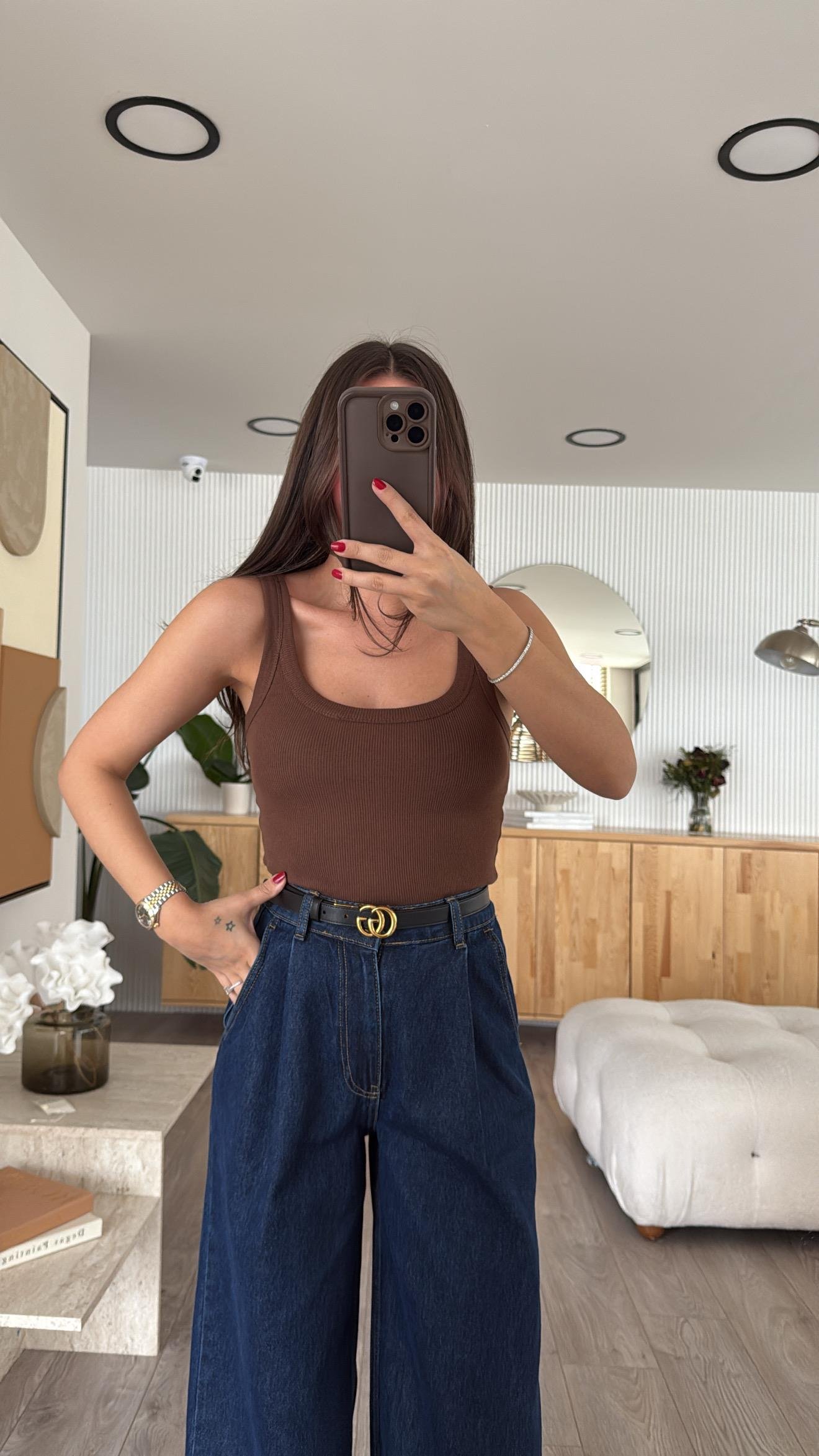 Kahve Oval Yaka Fitlli Atlet