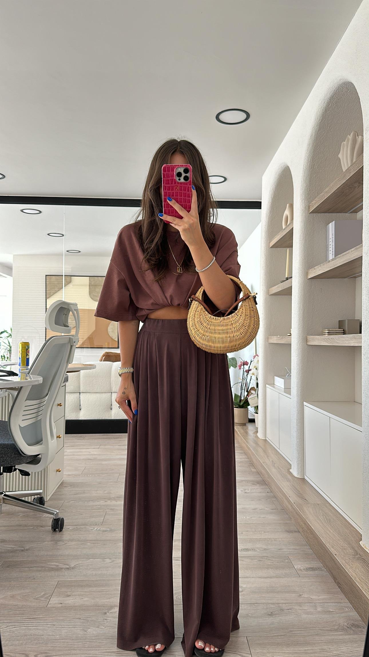 Kahve Pileli Modal Kumaş Bol Pantolon 