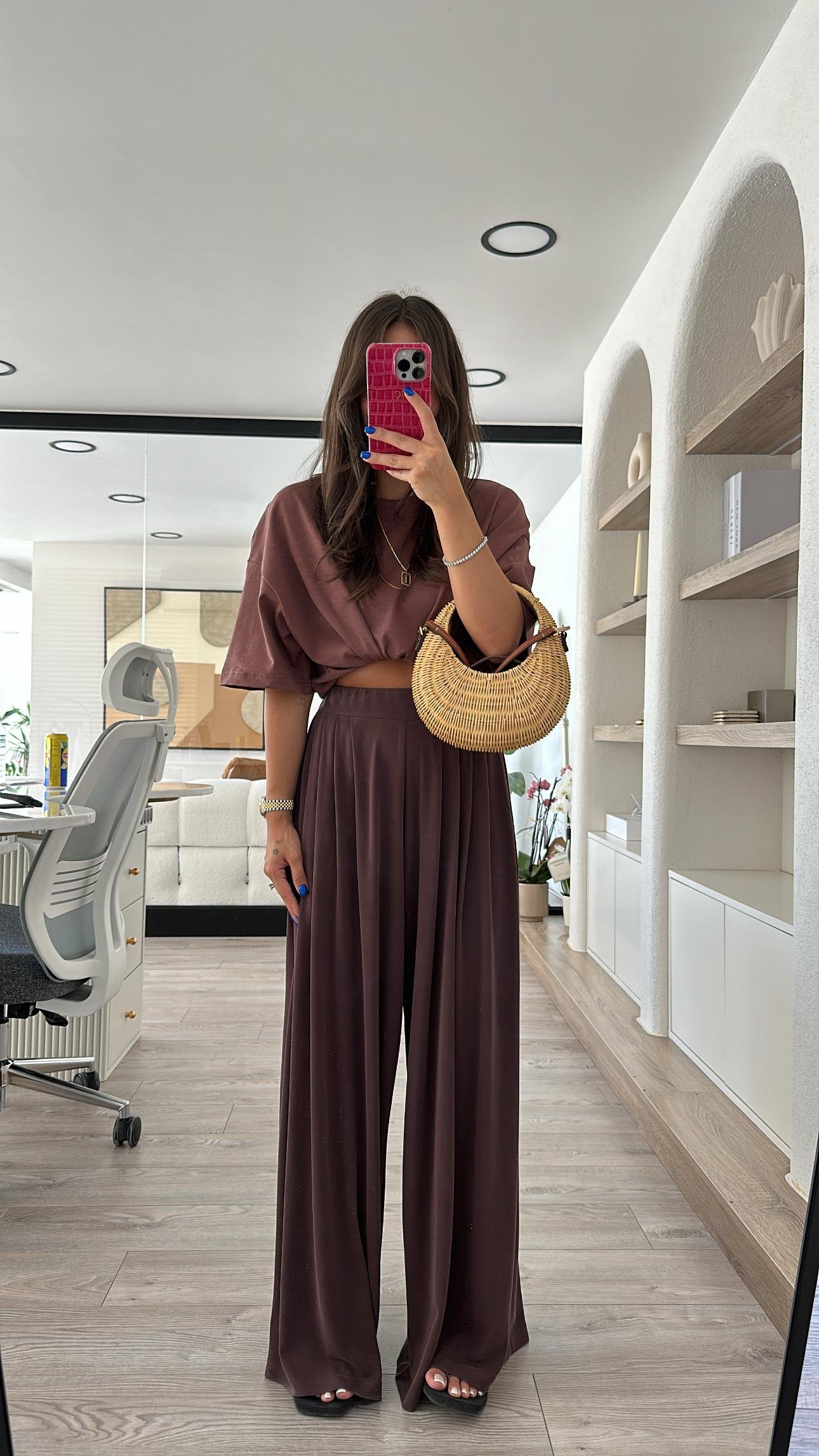 Kahve Pileli Modal Kumaş Bol Pantolon 