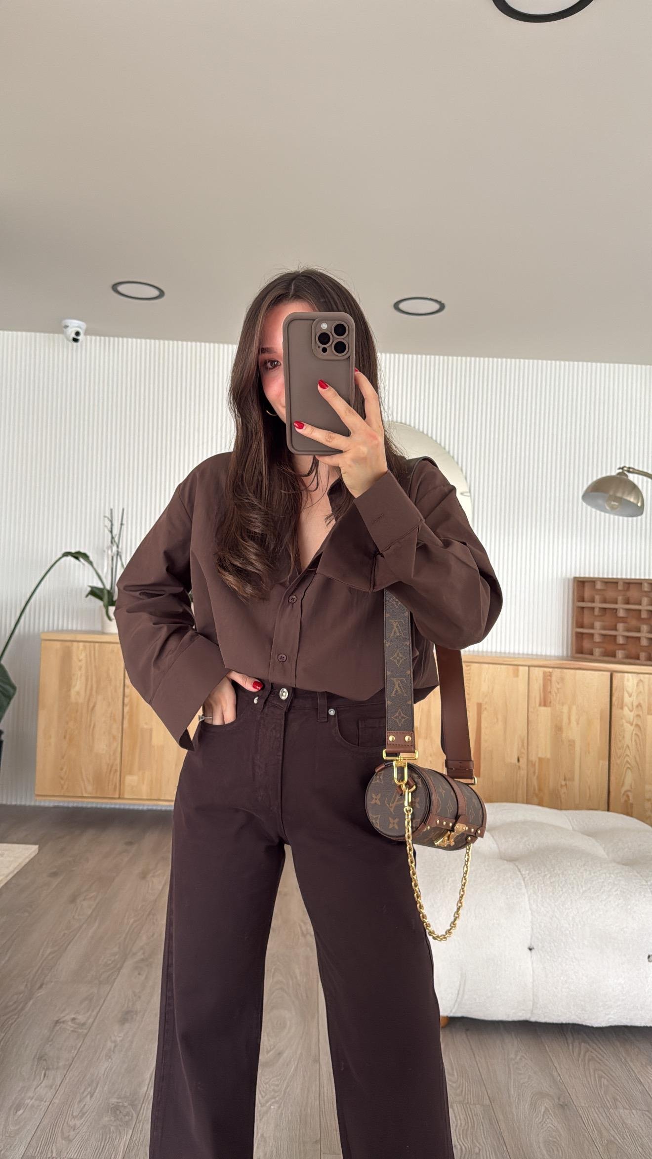 Kahve Yan Yırtmaçlı Poplin Kumaş Gömlek