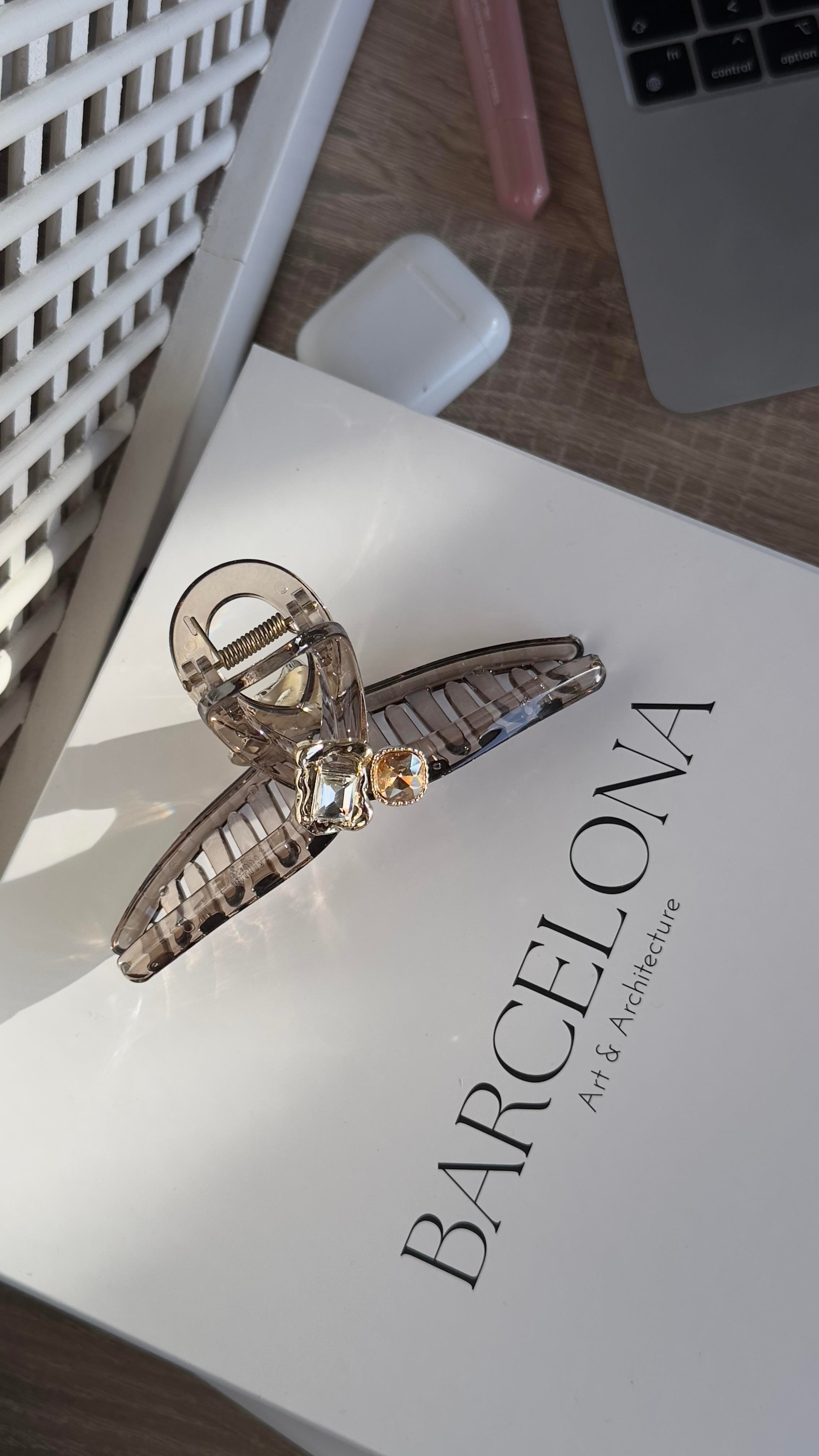 Kahverengi Taşlı İnce Büyük Boy Kıskaçlı Toka