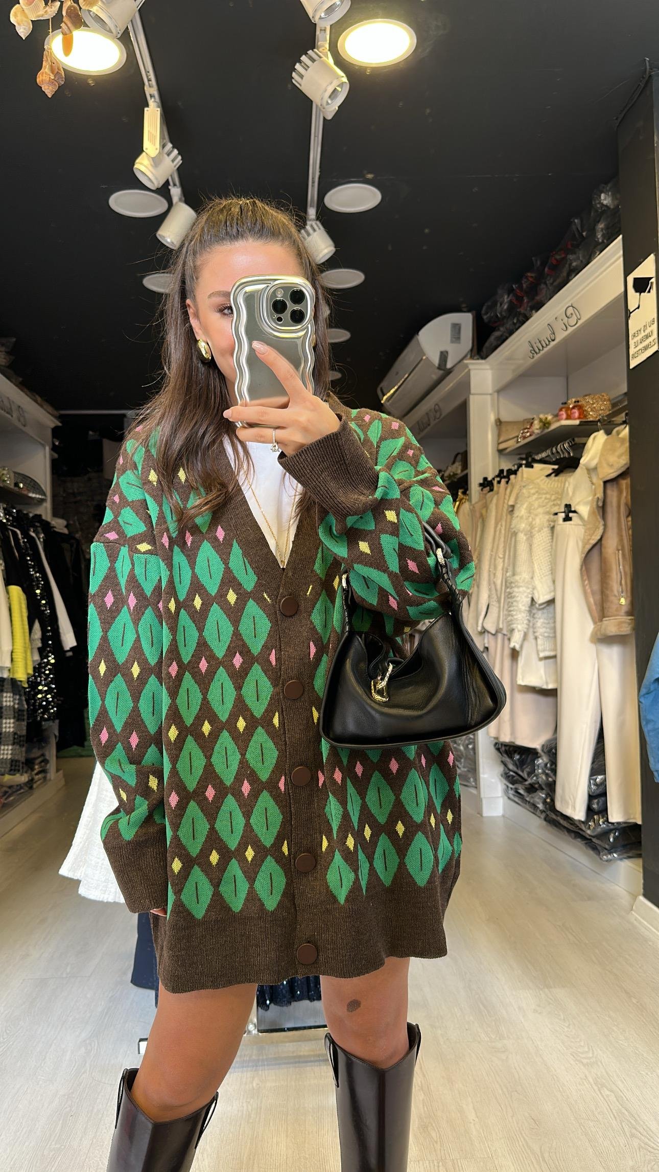 Kahverengi Yeşil Desenli Düğmeli Hırka 