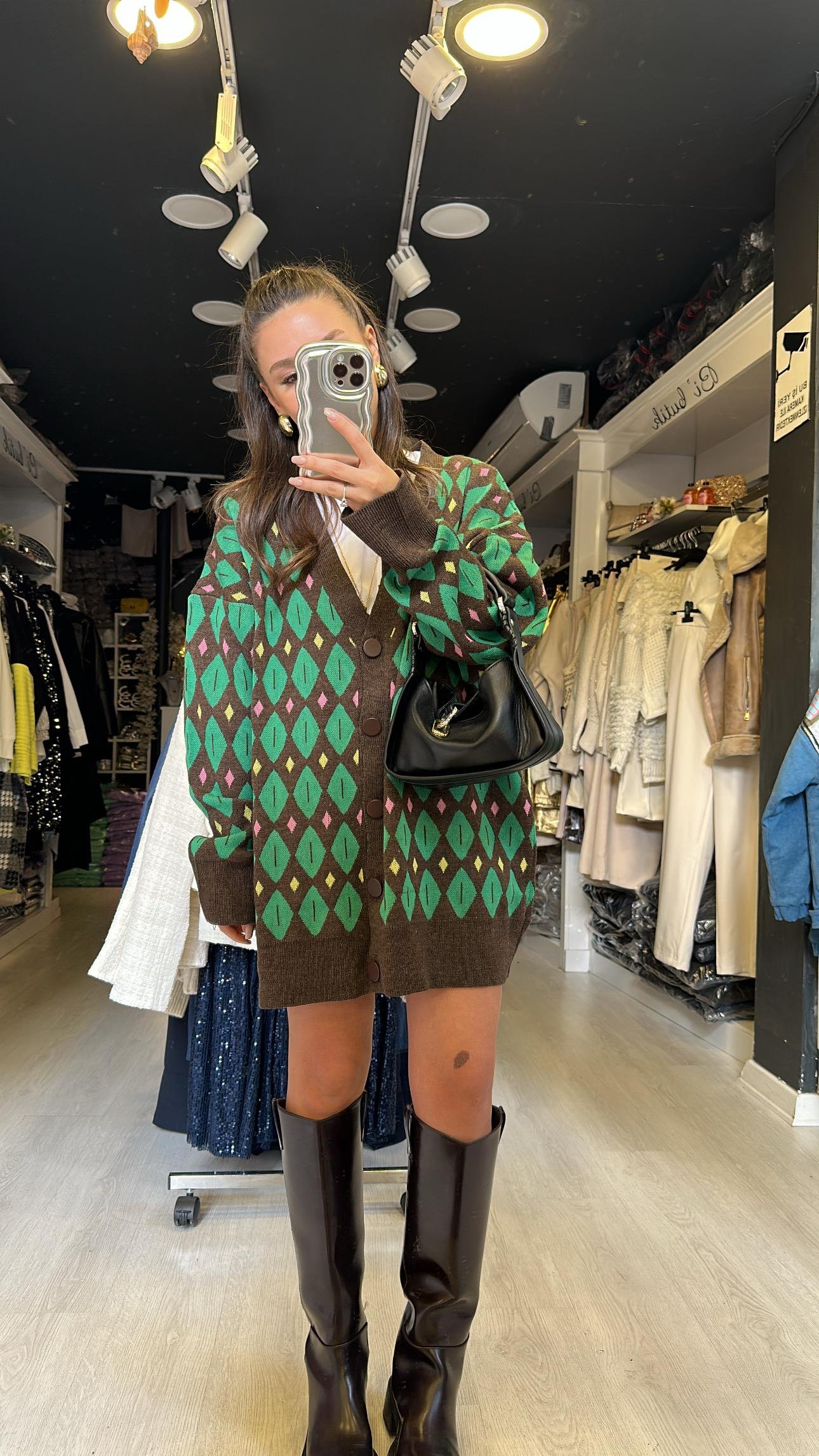 Kahverengi Yeşil Desenli Düğmeli Hırka 