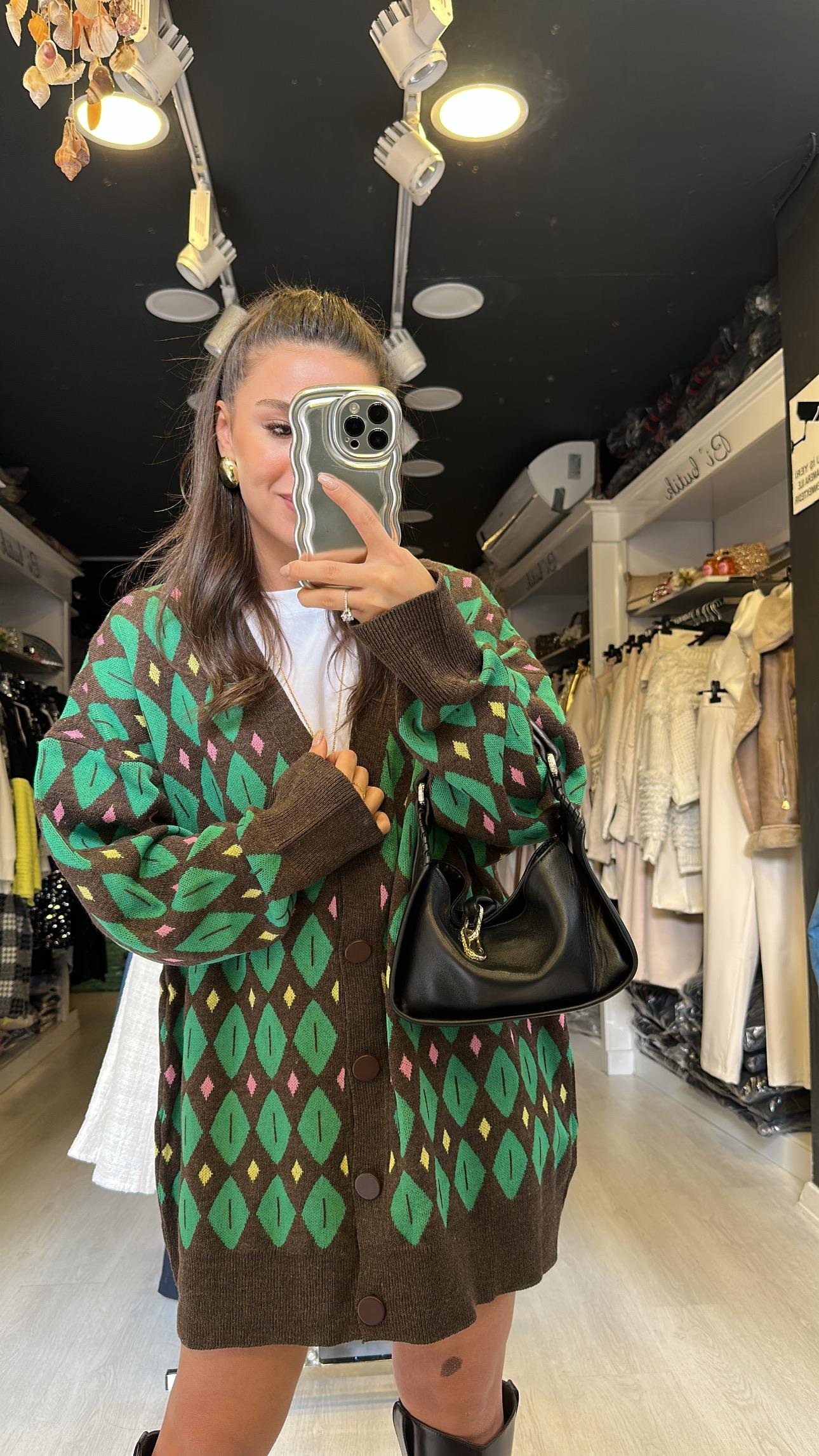 Kahverengi Yeşil Desenli Düğmeli Hırka 