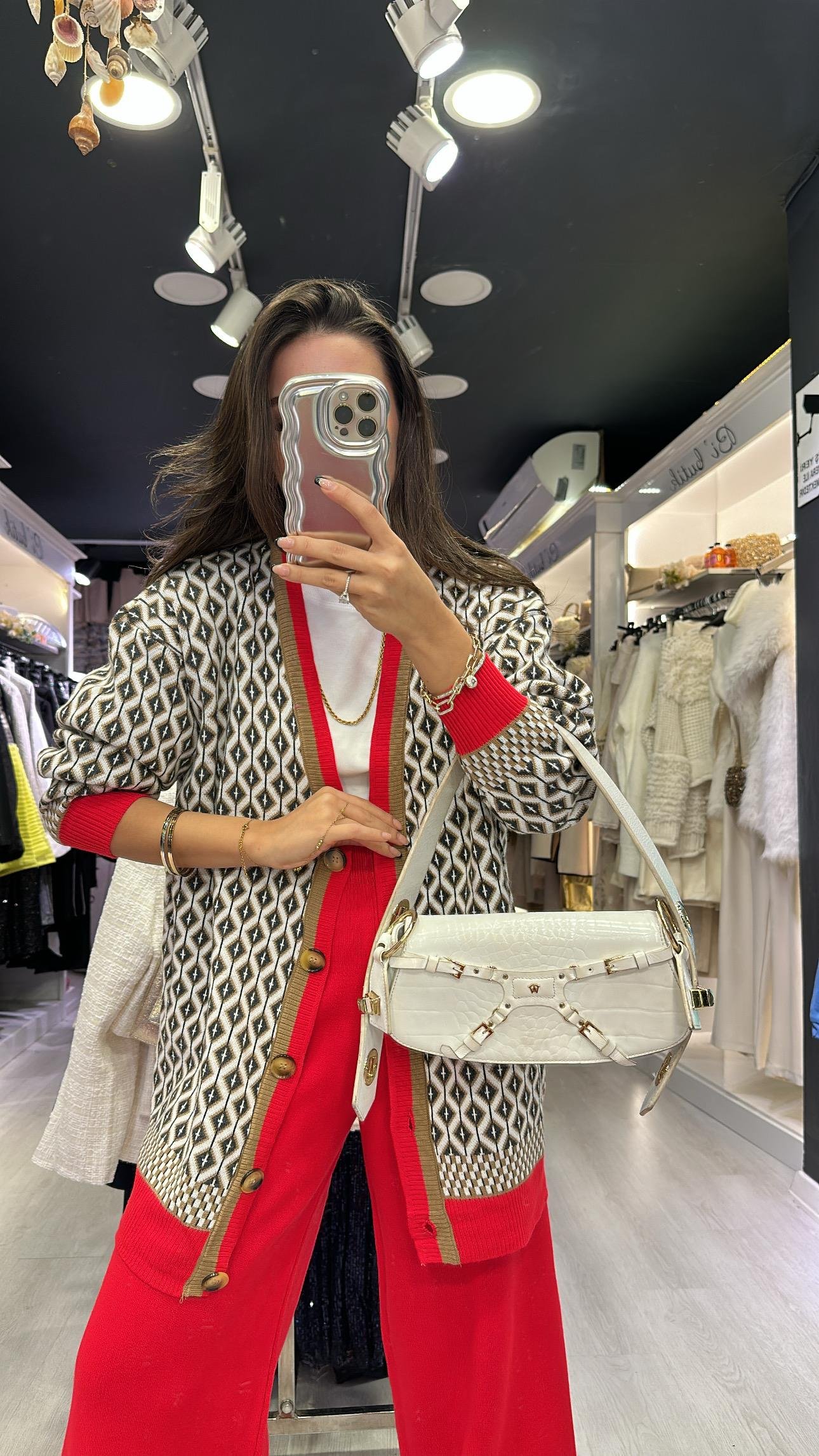 Kırmızı Camel Desenli Düğmeli Hırka 