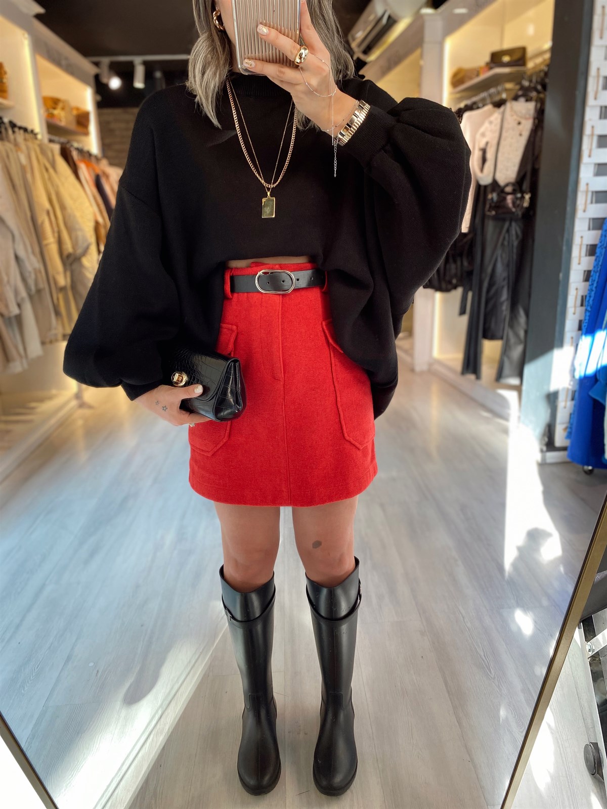 Kırmızı Çift Cepli Kemerli Kaşe Etek