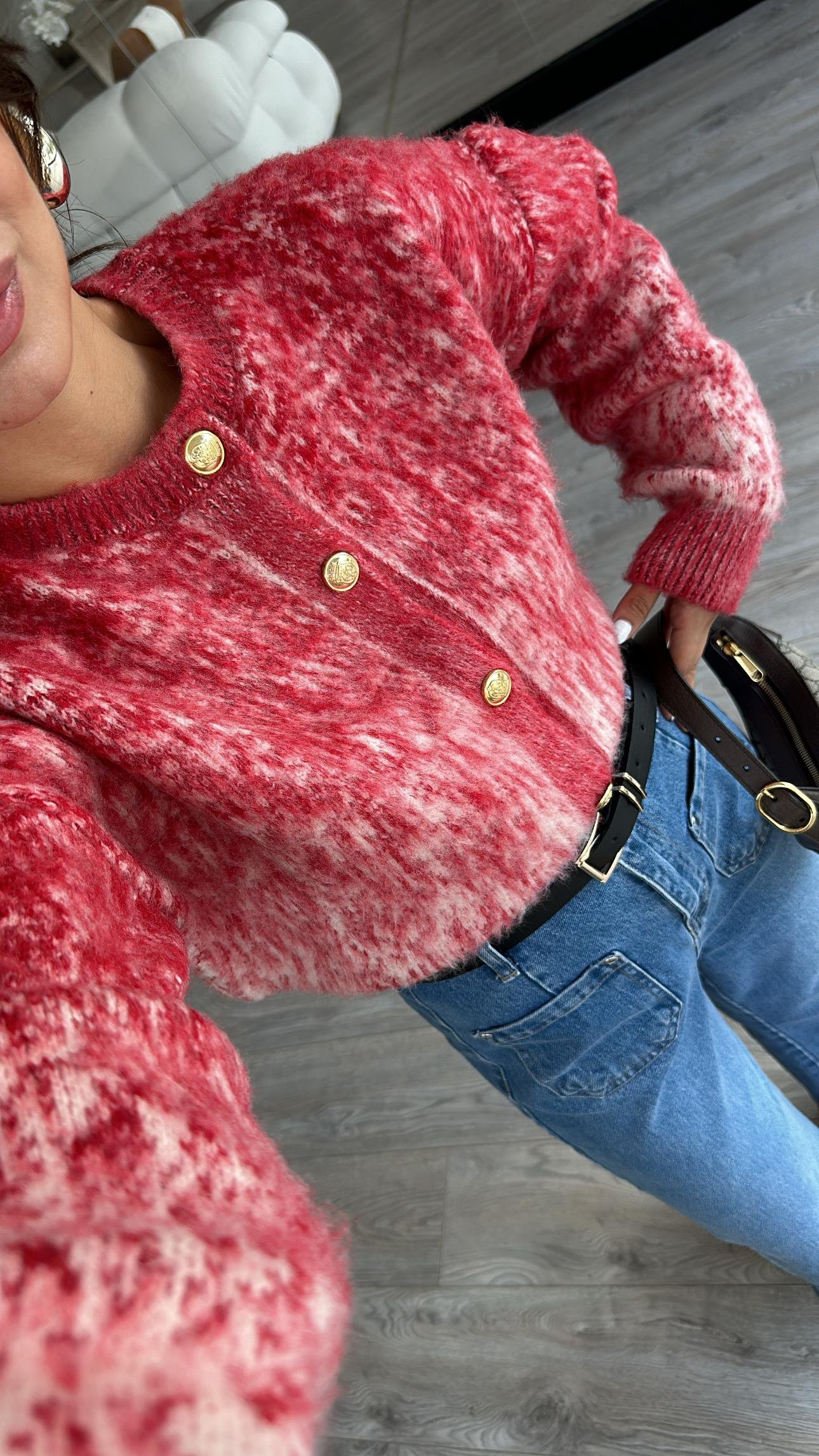 Kırmızı Ekru Gold Düğmeli Yumoş Hırka