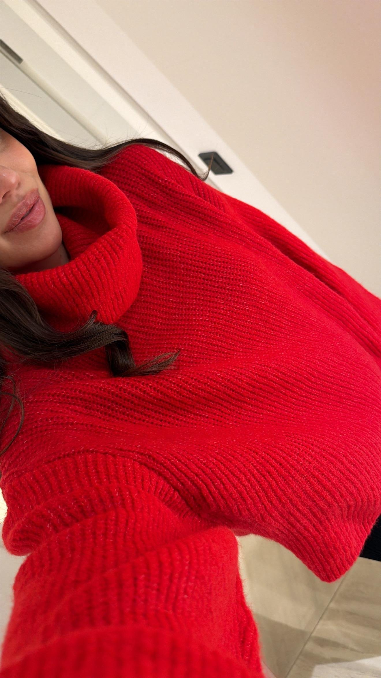 Kırmızı Geniş Balıkçı Yaka Marka Model Triko Kazak