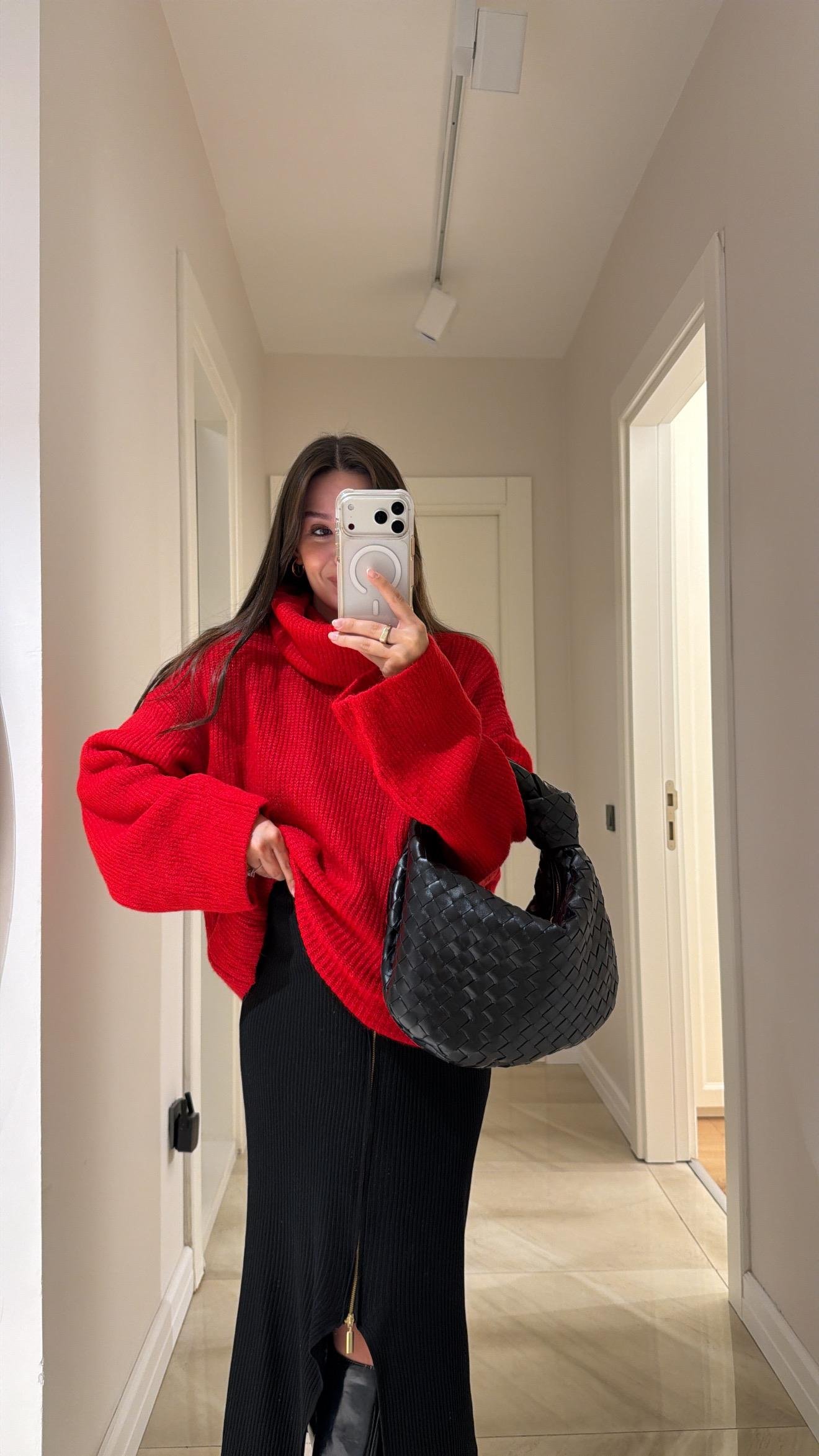 Kırmızı Geniş Balıkçı Yaka Marka Model Triko Kazak