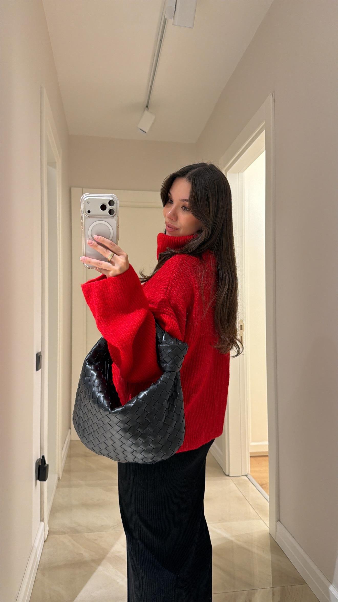 Kırmızı Geniş Balıkçı Yaka Marka Model Triko Kazak