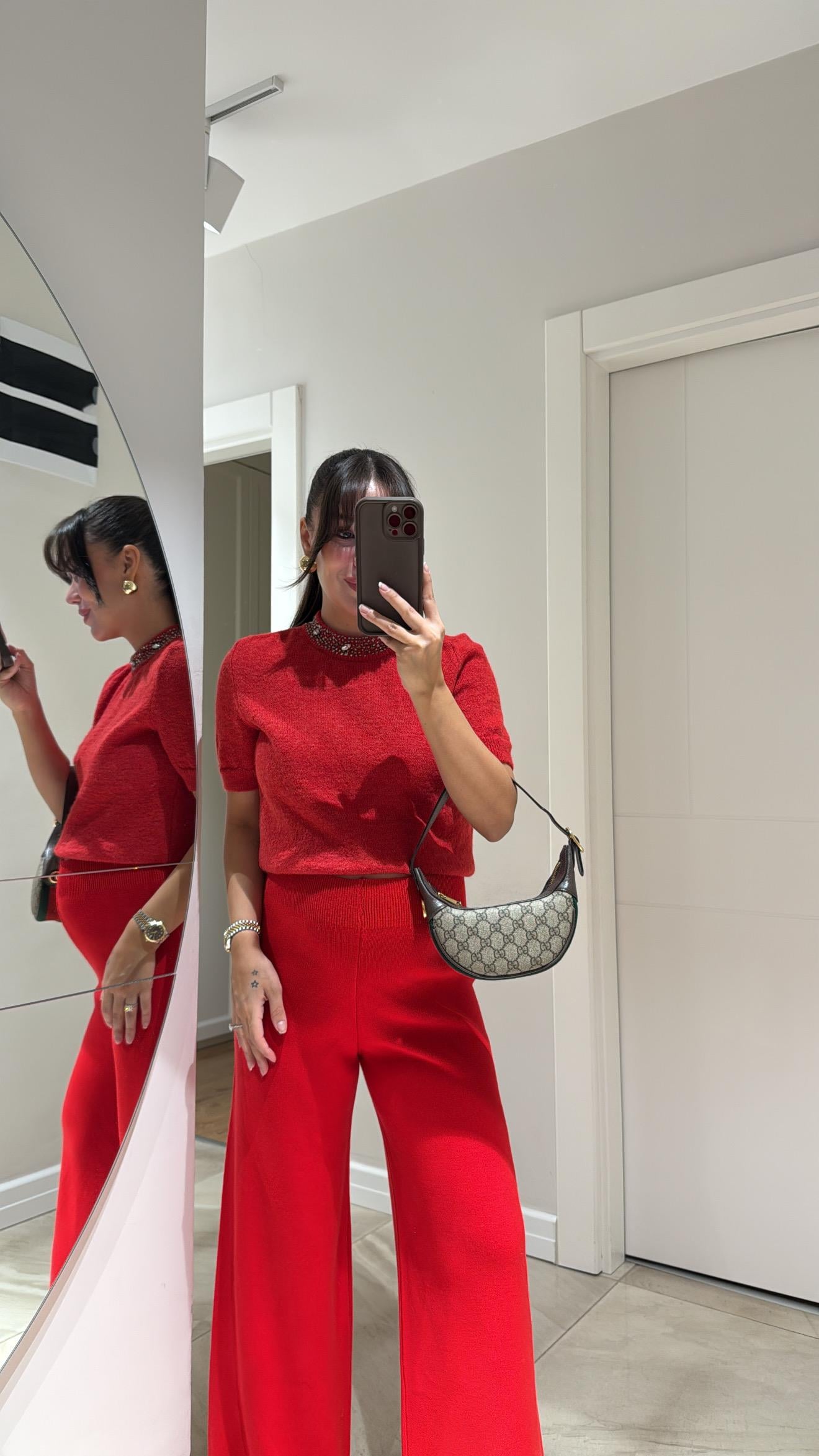 Kırmızı Yaka Taş Detaylı Marka Model Triko Kazak 
