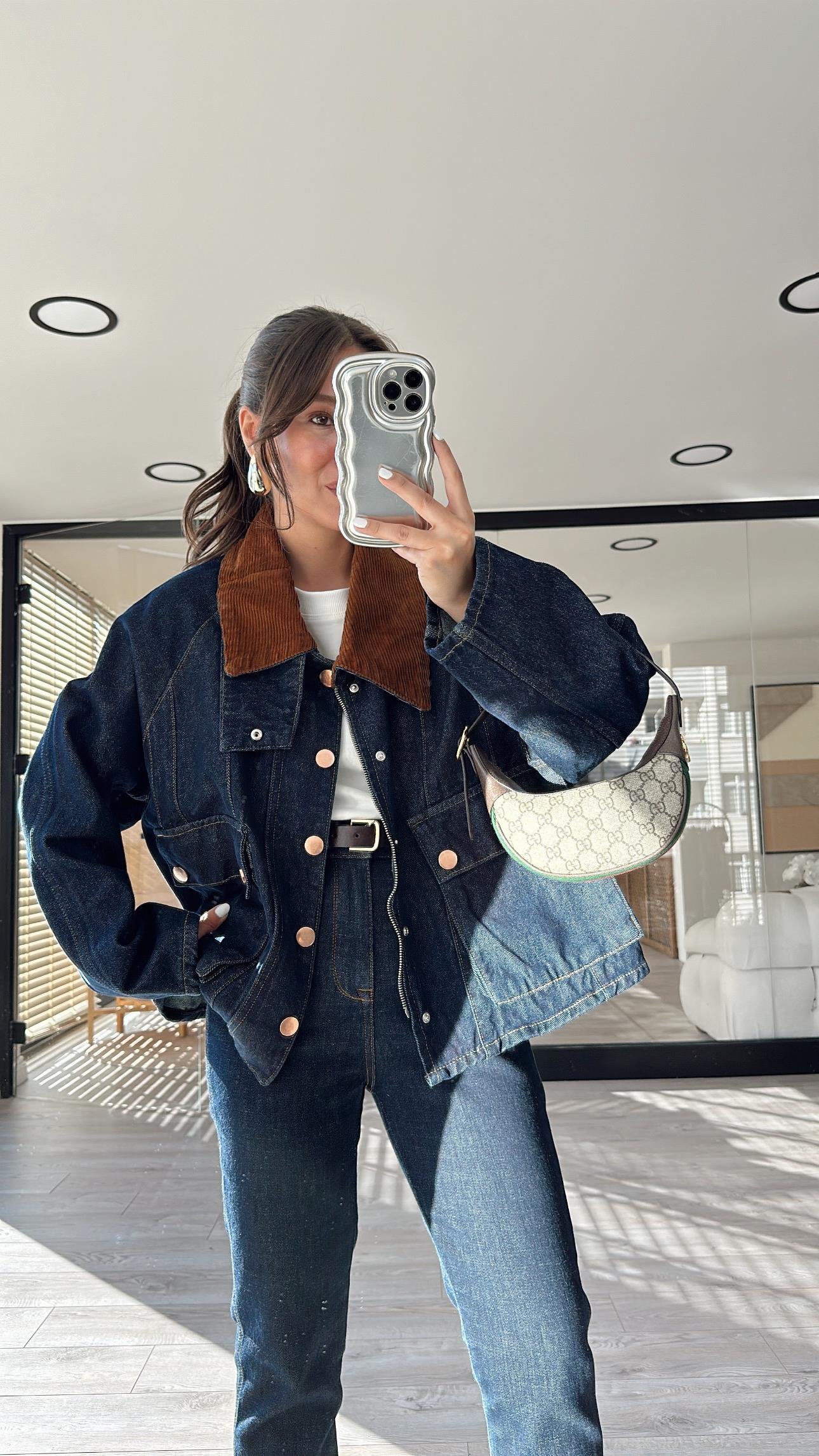 Koyu Lacivert Kadife Yaka Detaylı Jean Ceket