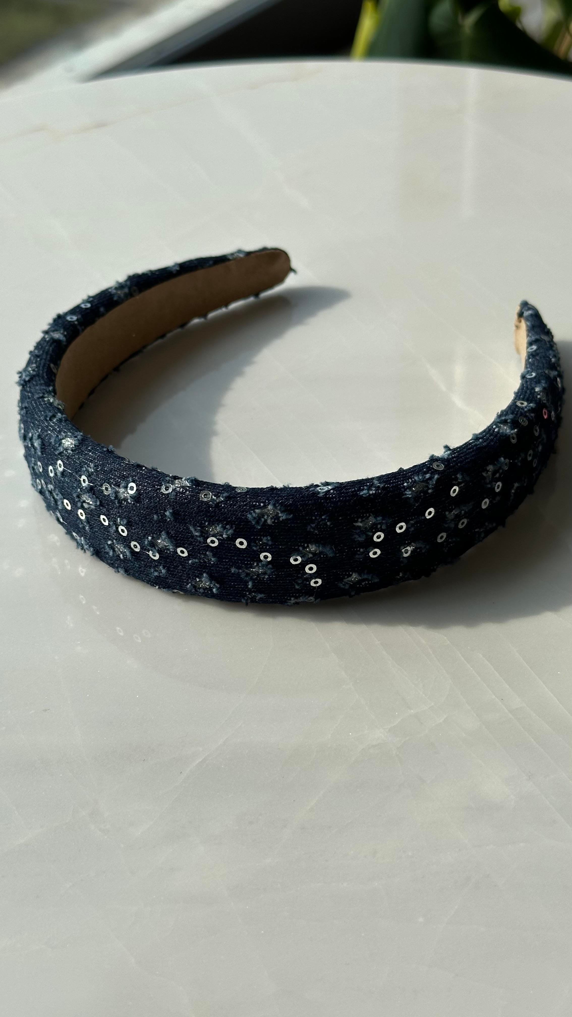 Koyu Mavi Eskitmeli Pullu Taç