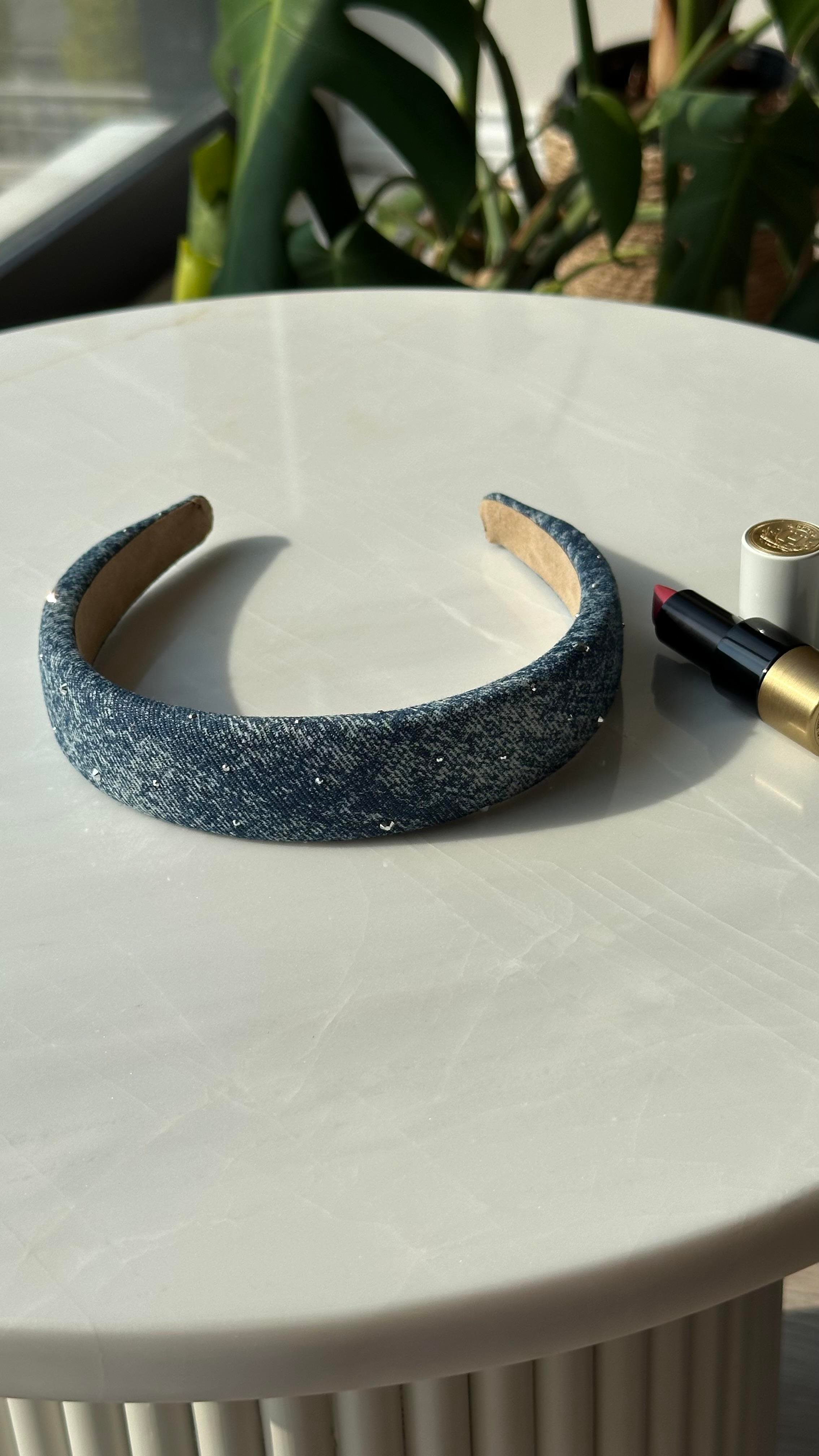 Koyu Mavi Eskitmeli Taşlı Taç