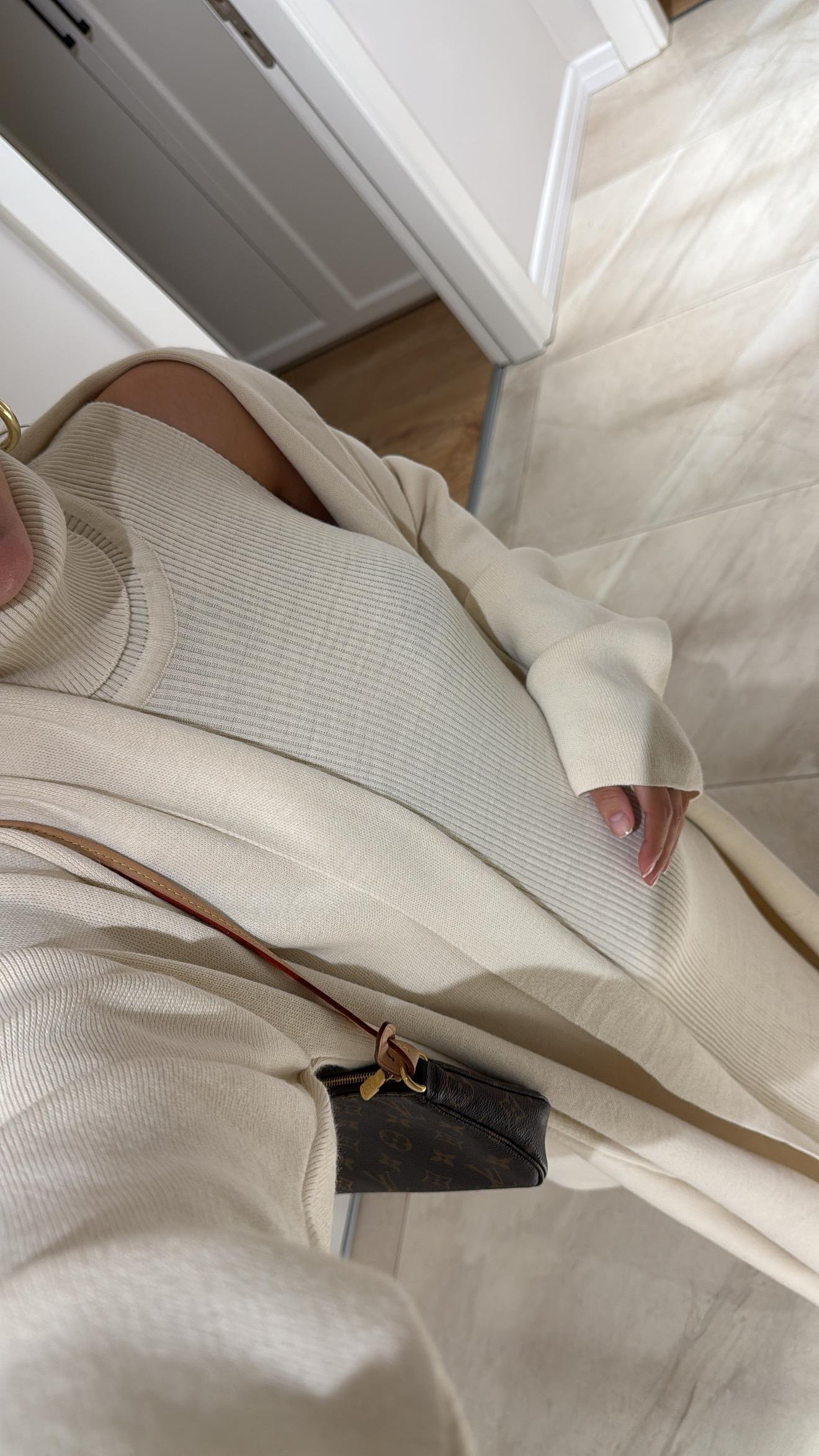 Krem Balıkçı Yaka Elbiseli Hırka Takım 