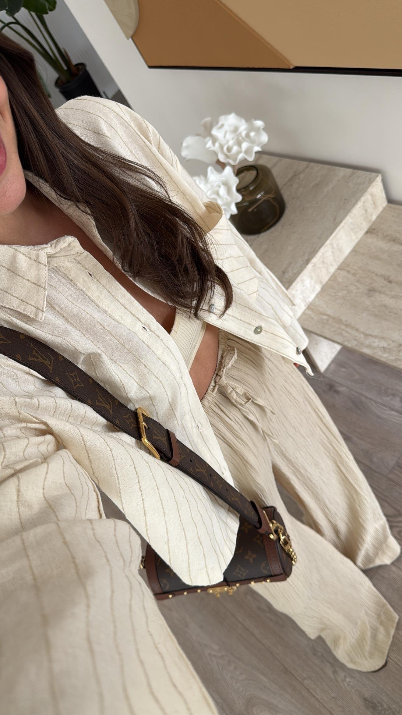 Krem Bej Çizgili Tek Cepli Crop Gömlek 