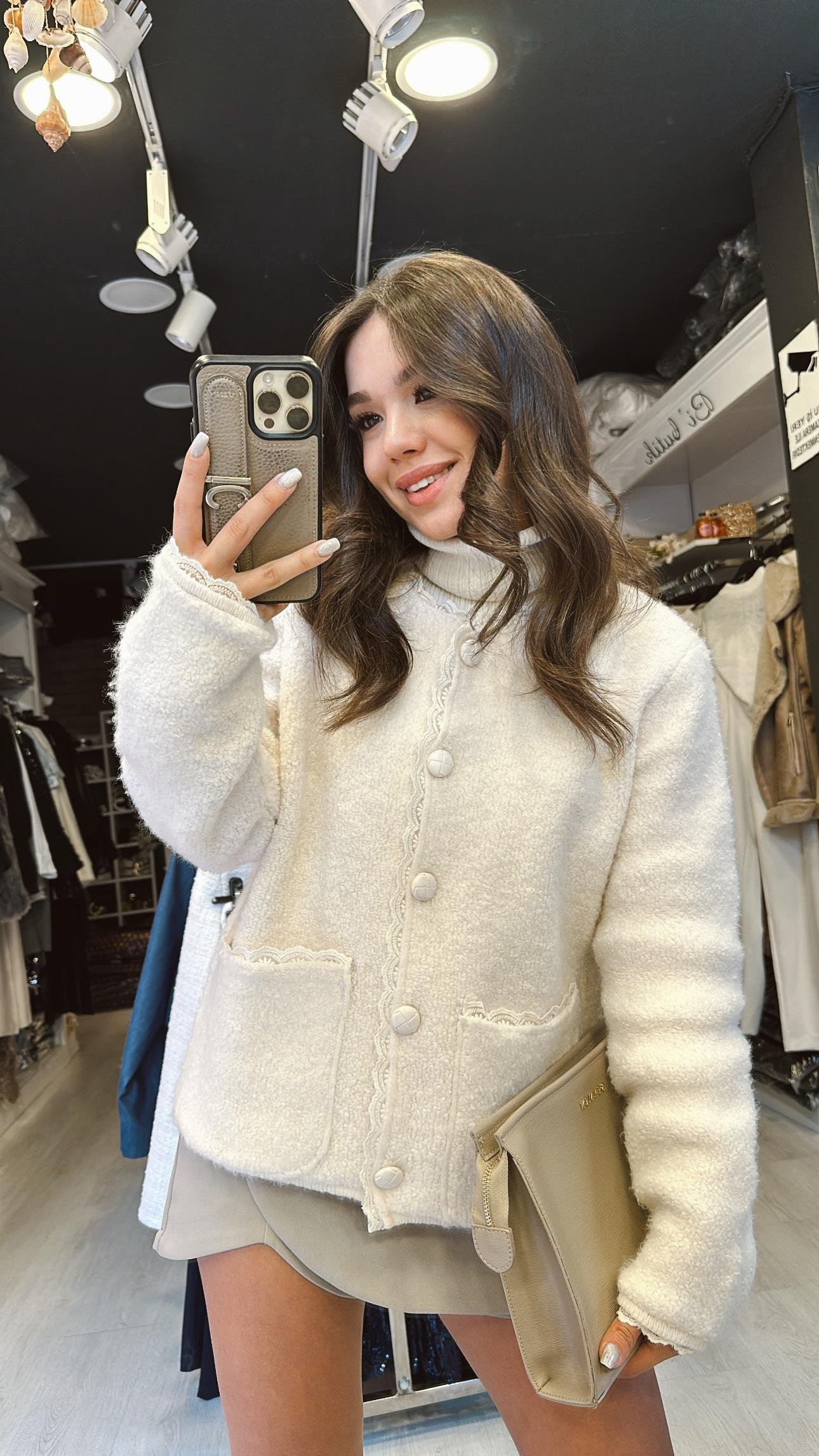 Krem Dantel Detaylı Havlu Kumaş Hırka 